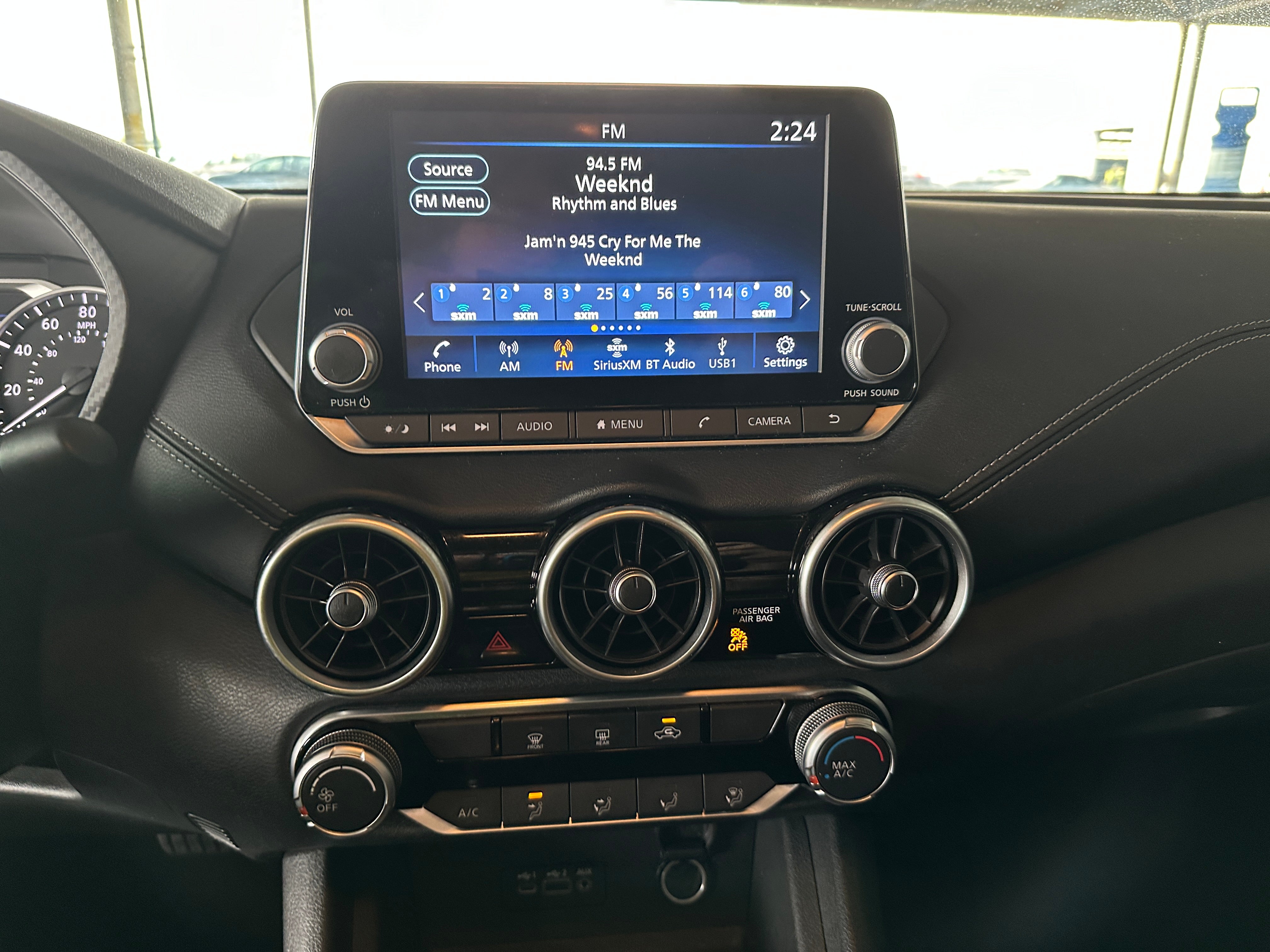 2023 Nissan Sentra SV 4