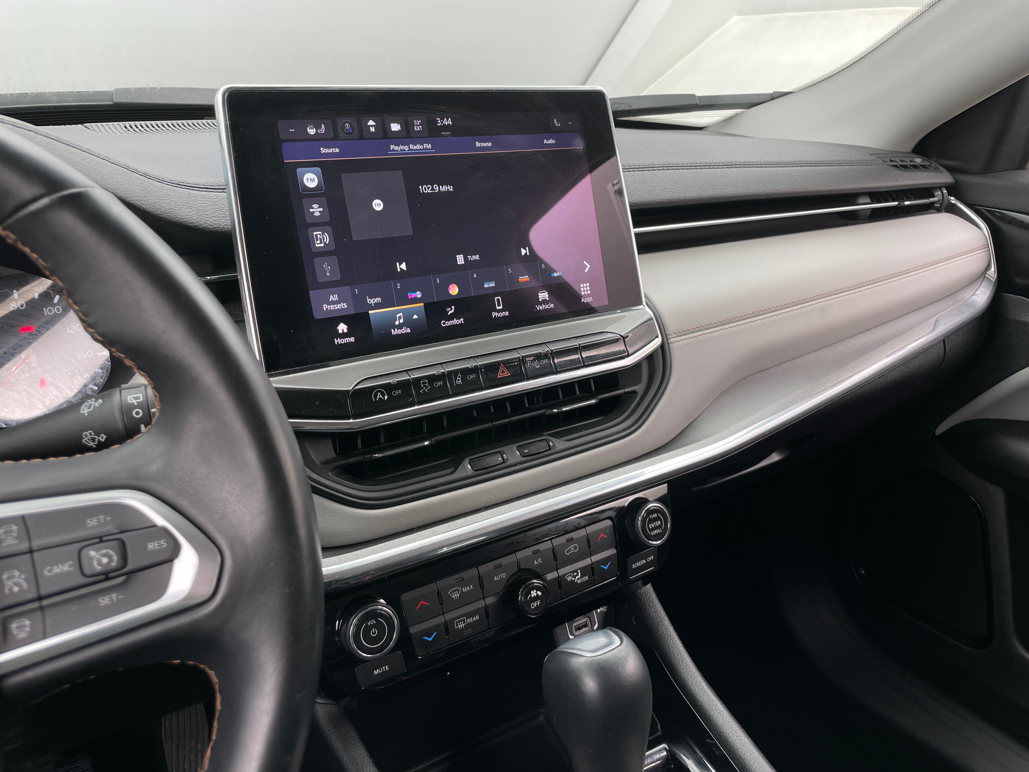 2022 Jeep Compass Limited 3