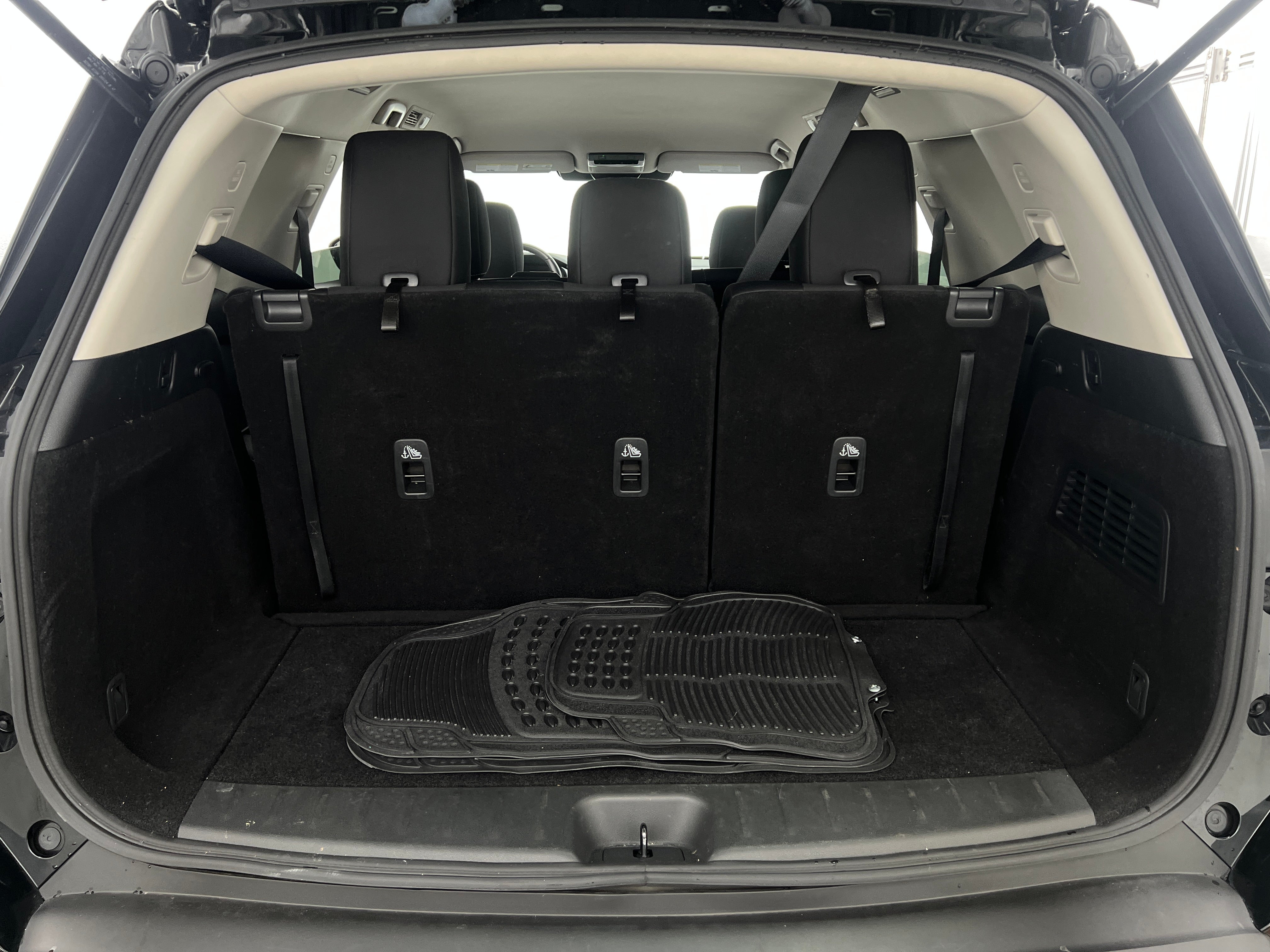 2024 Nissan Pathfinder SV 7