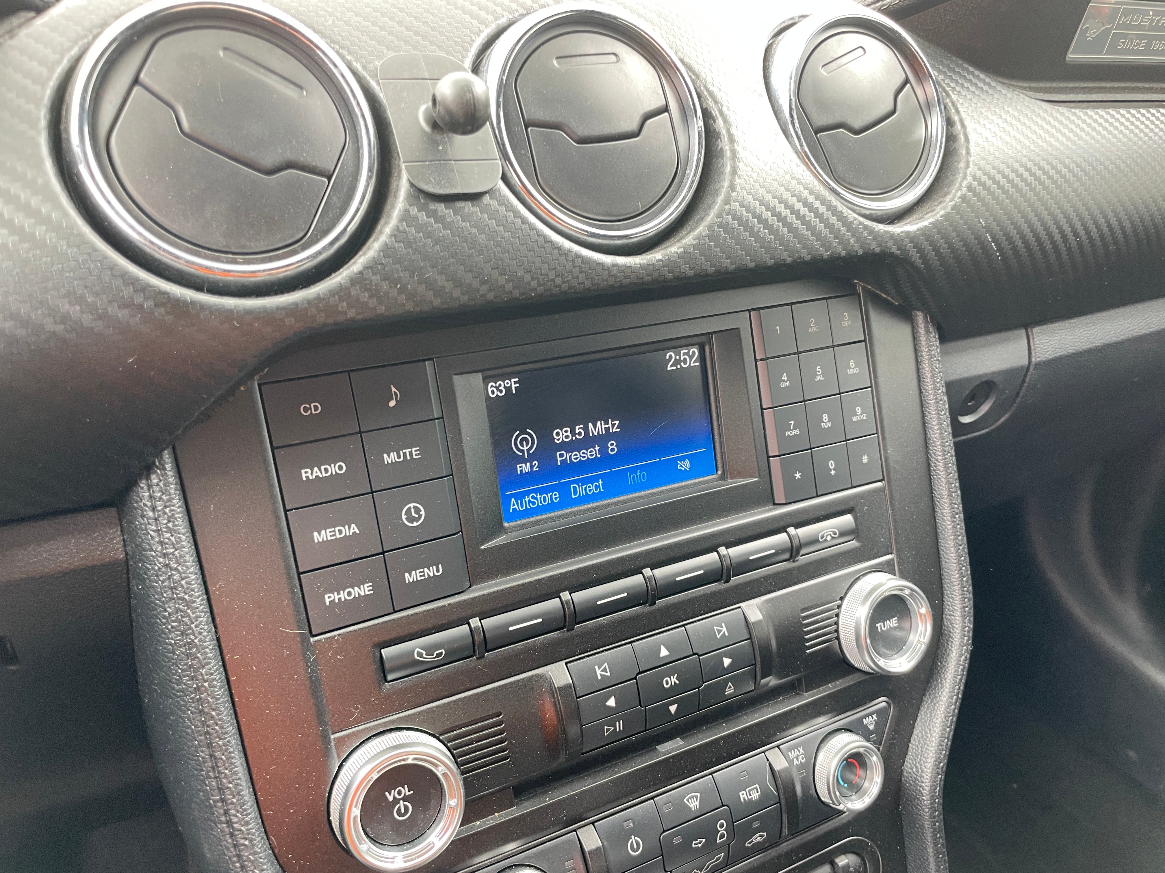 2015 Ford Mustang V6 3