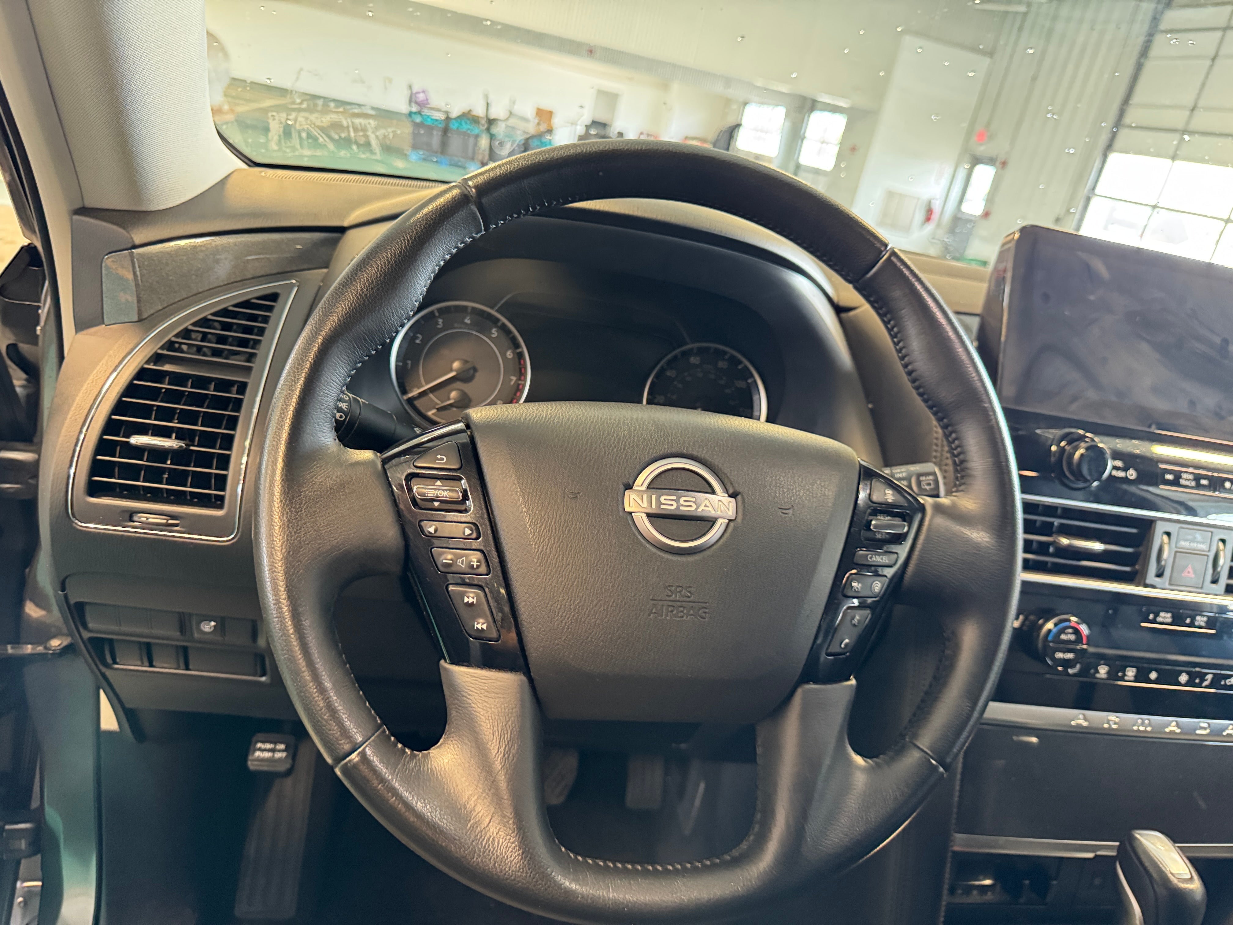 2023 Nissan Armada SV 4
