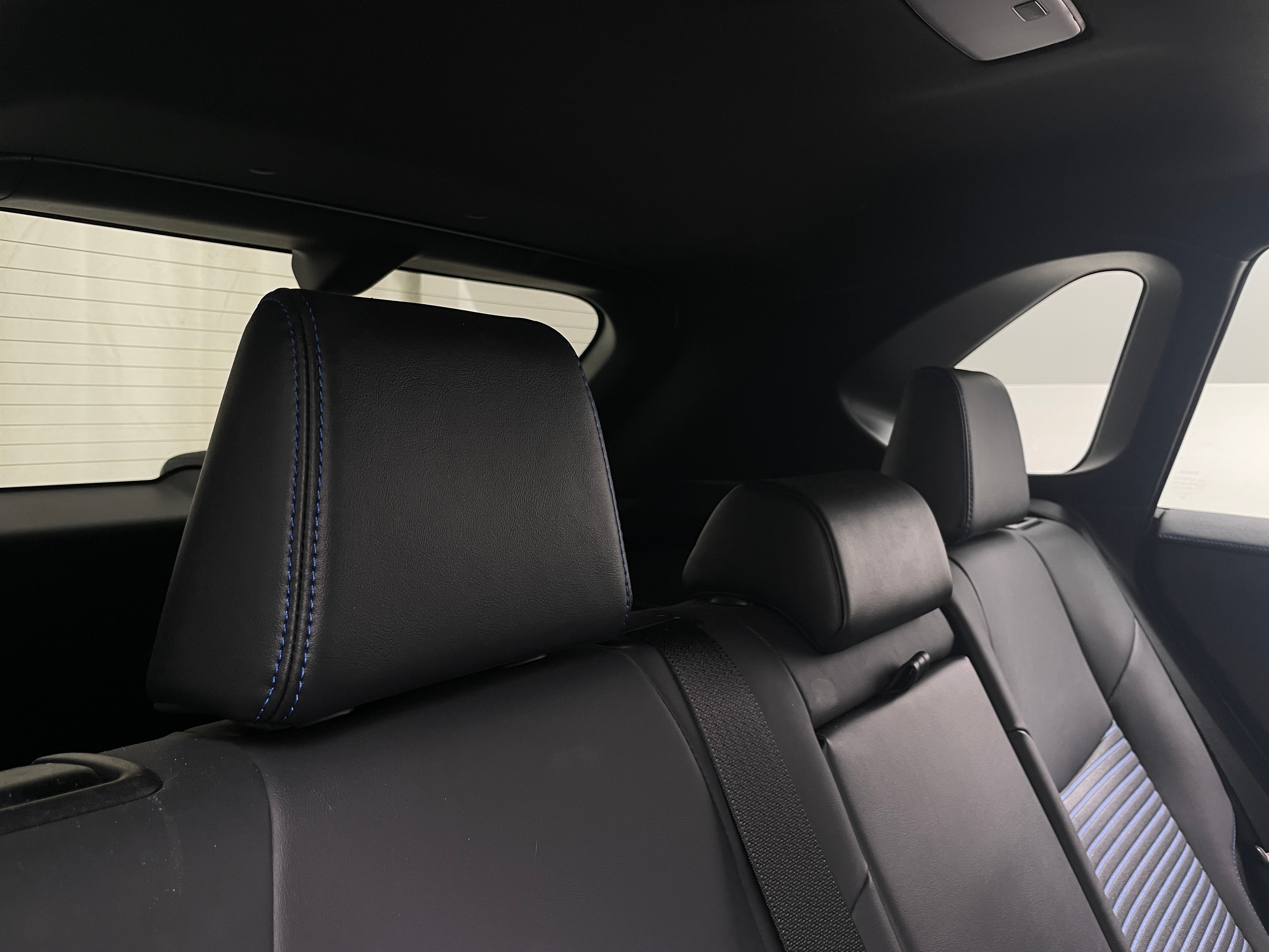 2023 Toyota RAV4 XSE 5