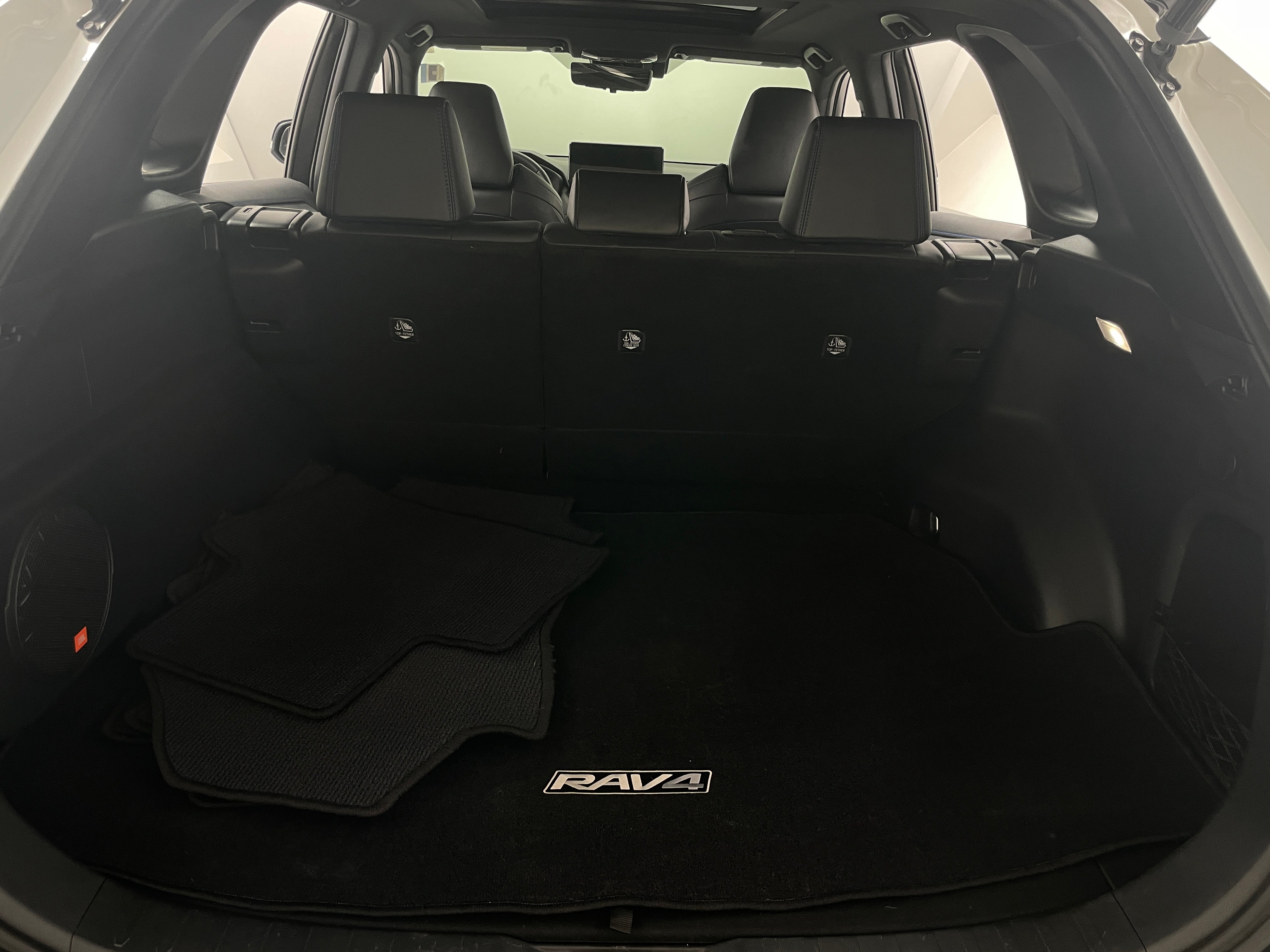 2023 Toyota RAV4 XSE 6