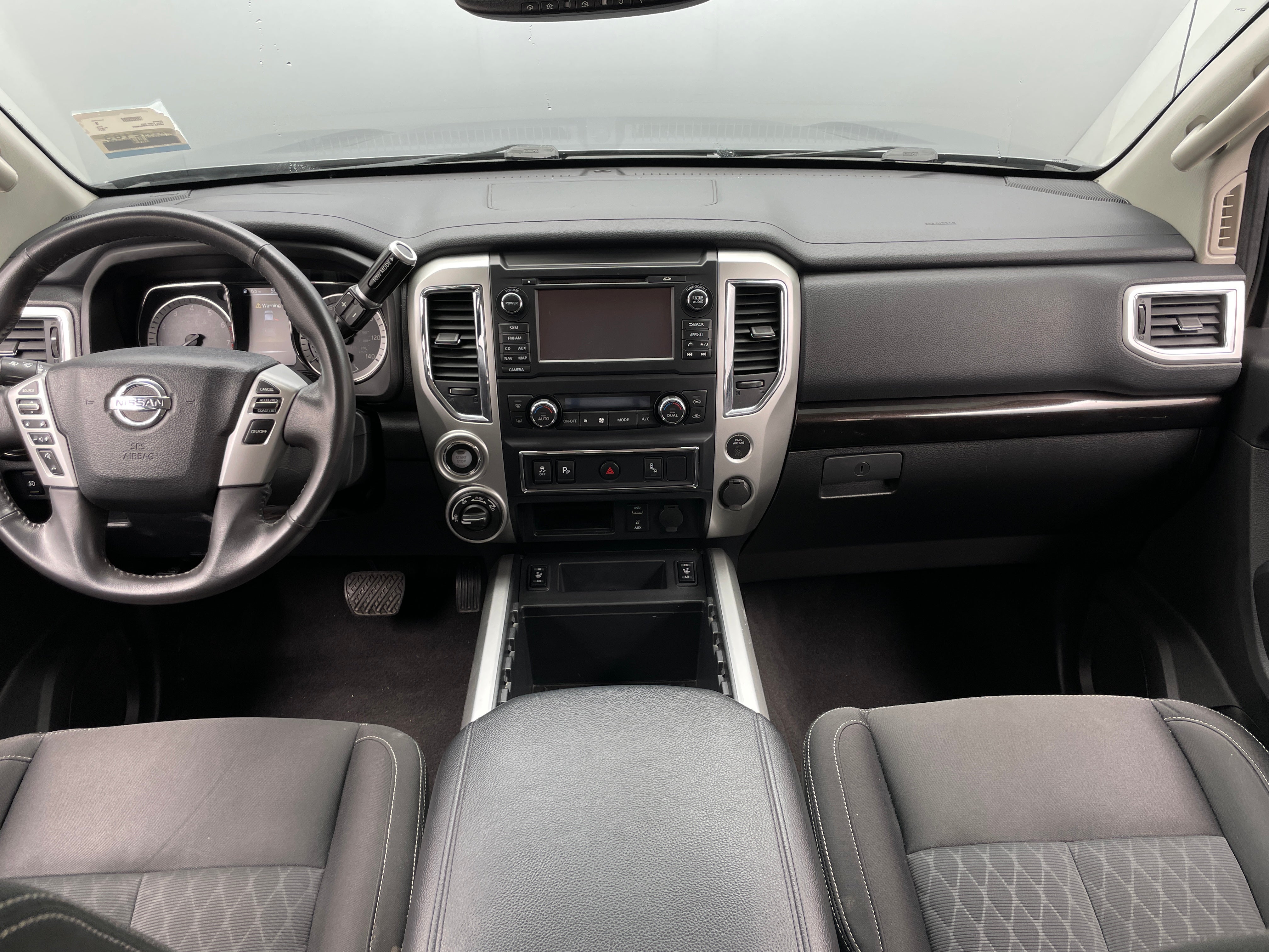 2017 Nissan Titan SV 3