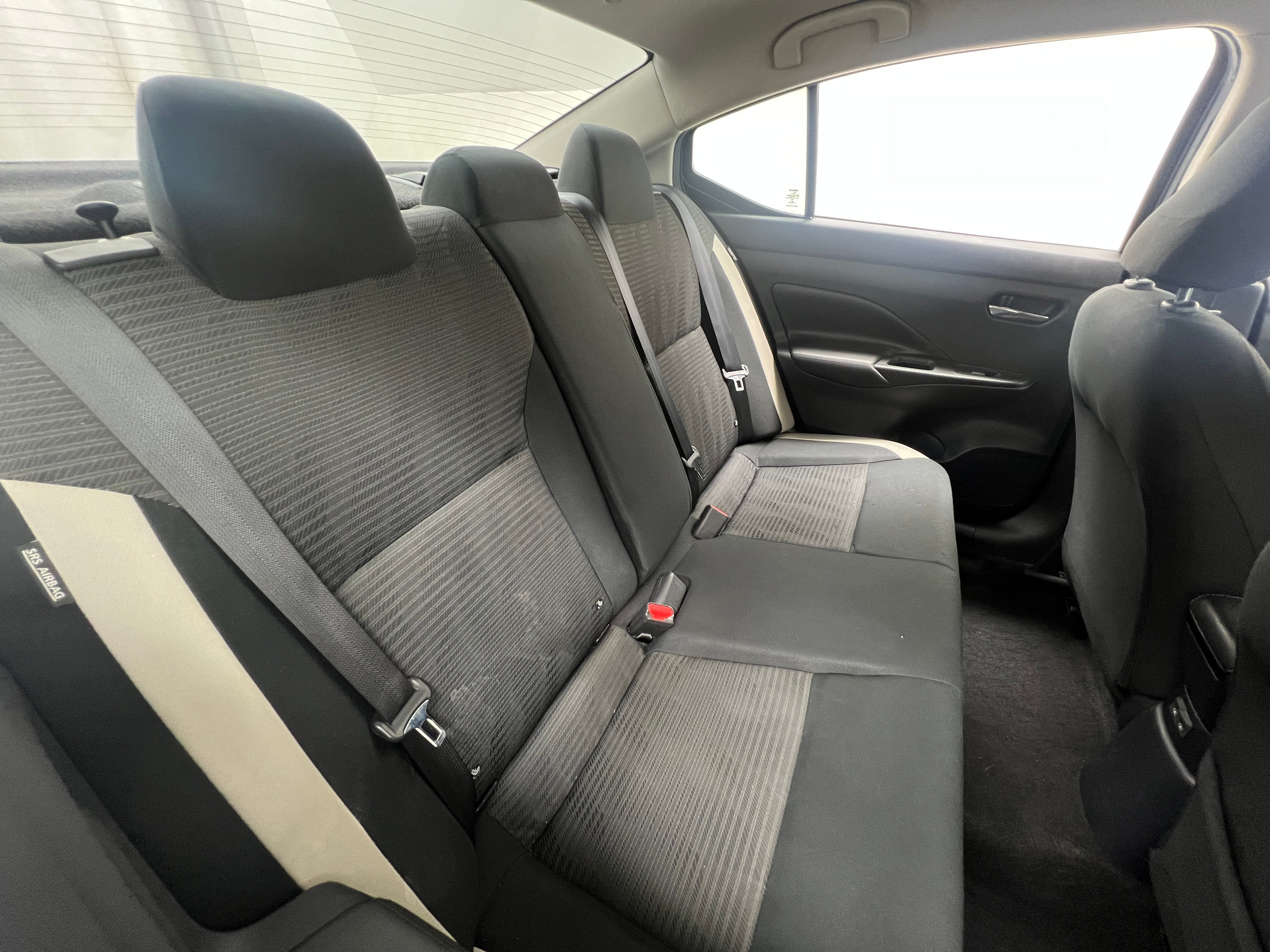 2020 Nissan Versa SV 6