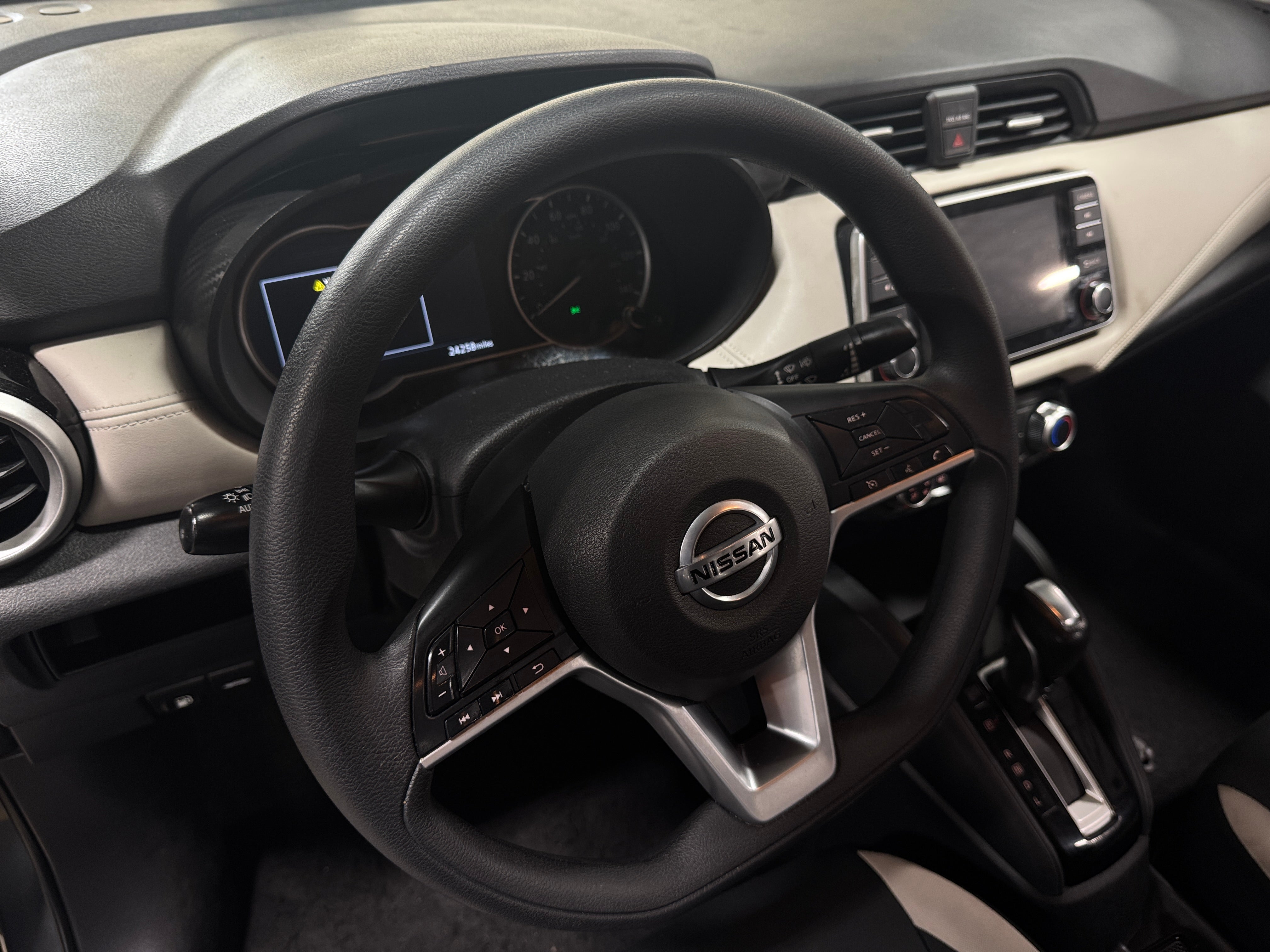 2020 Nissan Versa SV 5