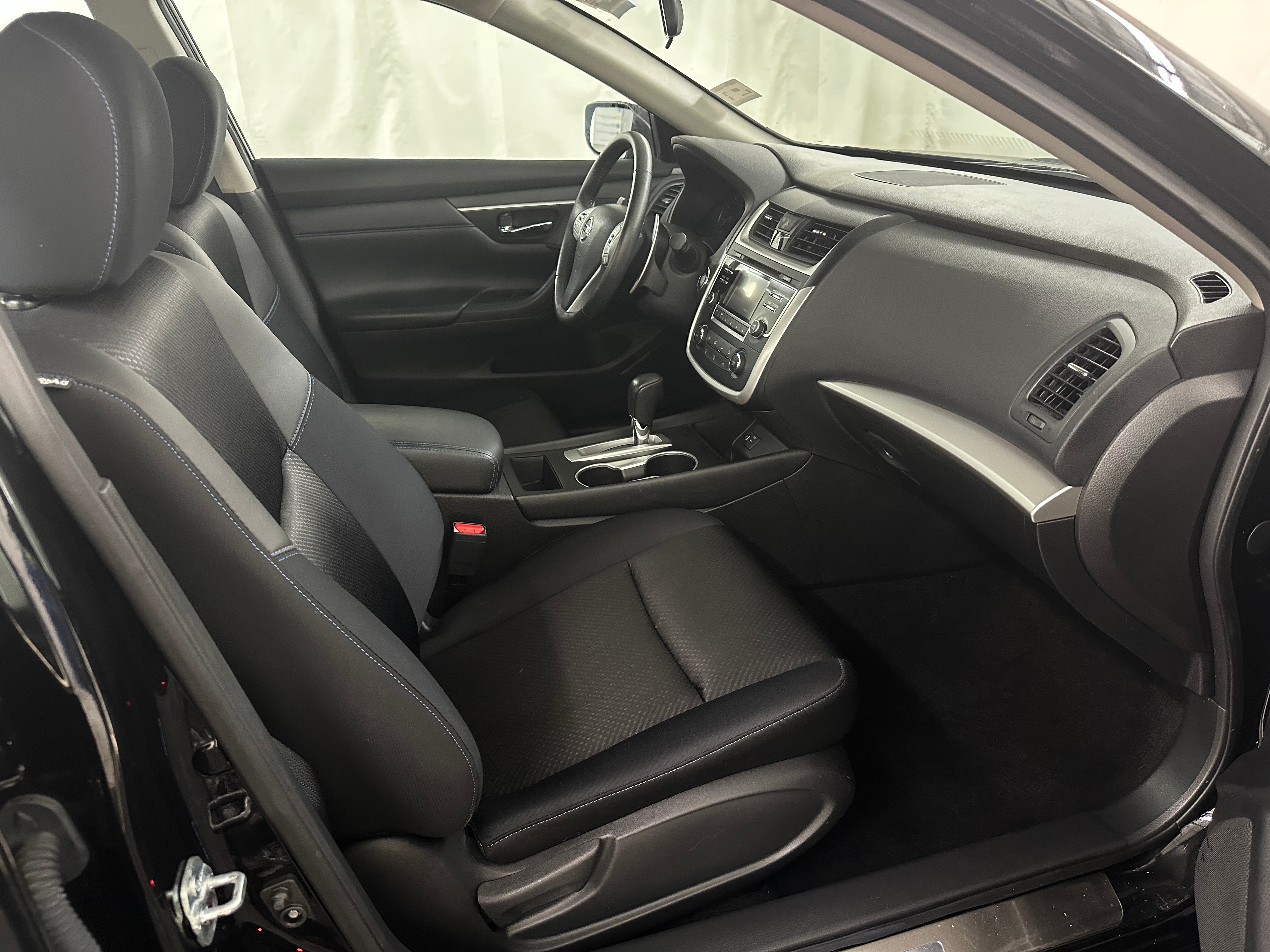 2016 Nissan Altima SR 2