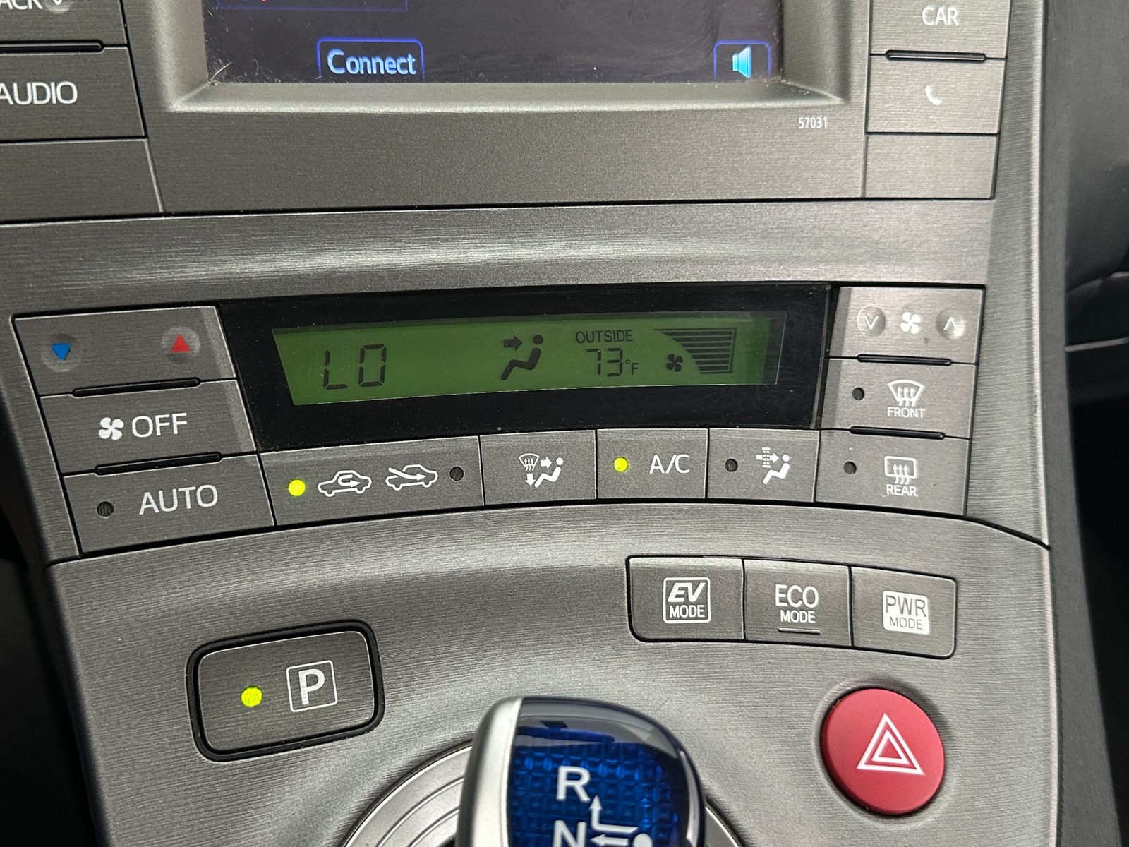 Thumbnail: 2015 Toyota Prius - 4