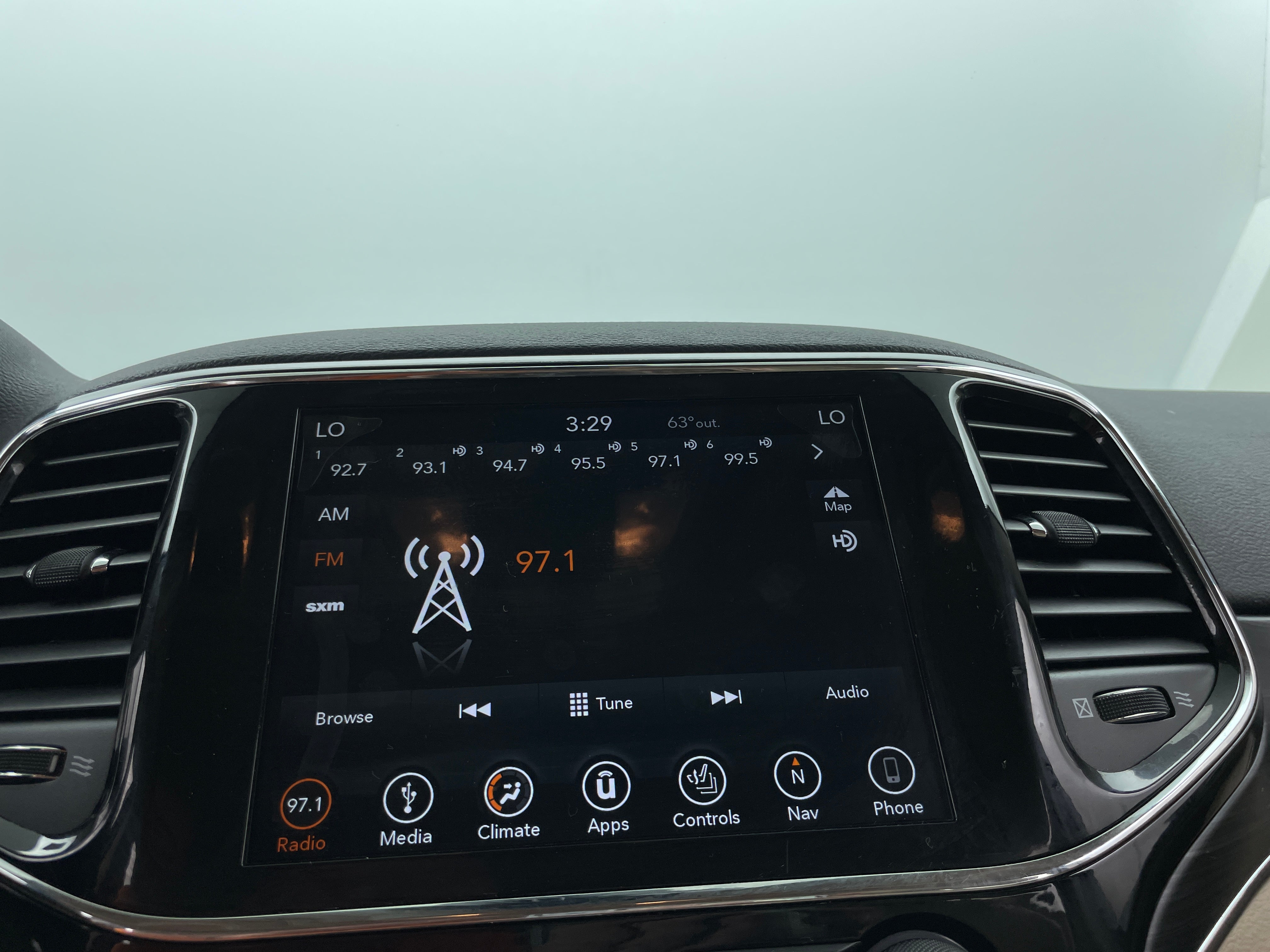 2019 Jeep Grand Cherokee Limited Edition 3