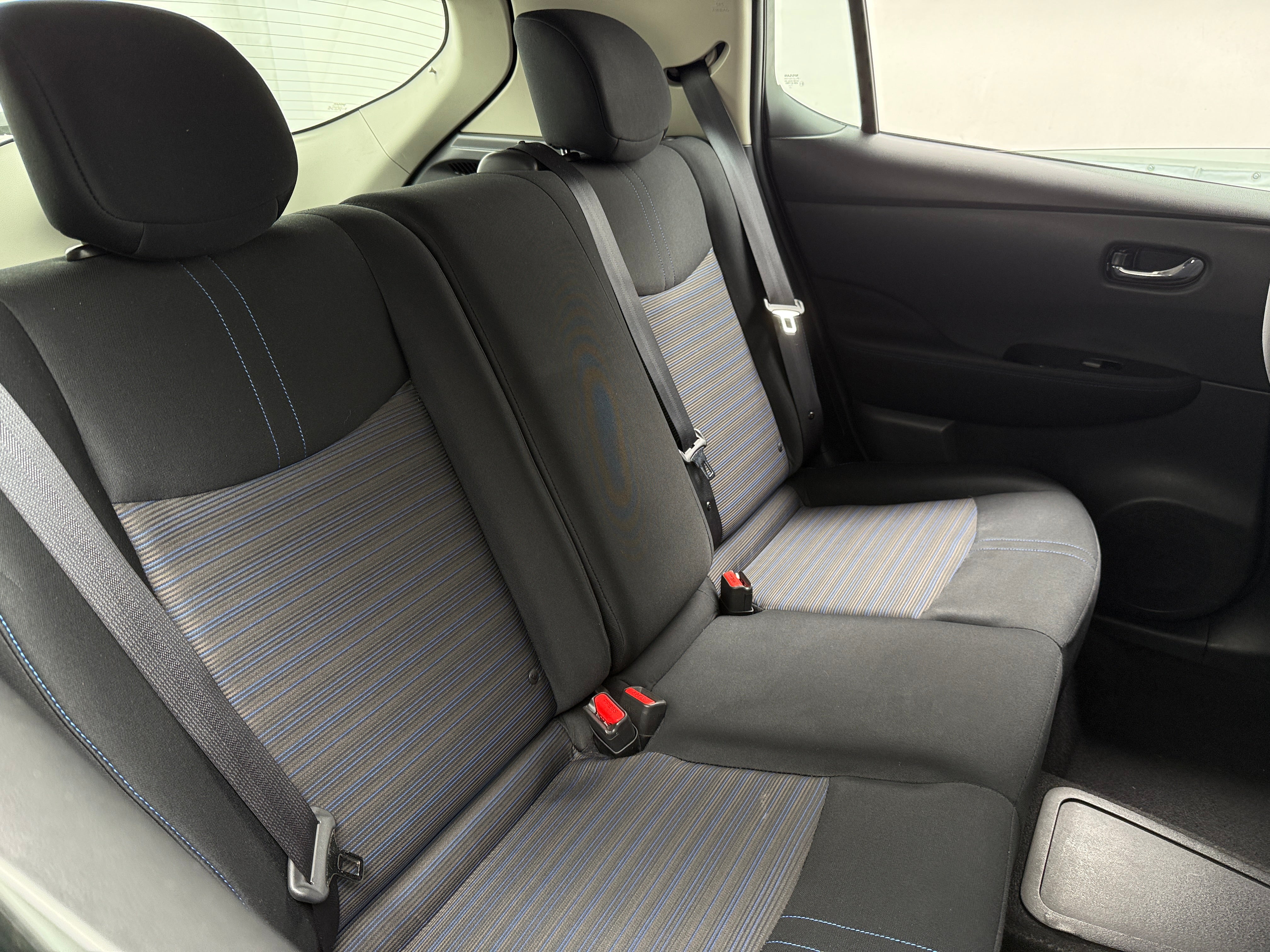 2018 Nissan Leaf SV 6