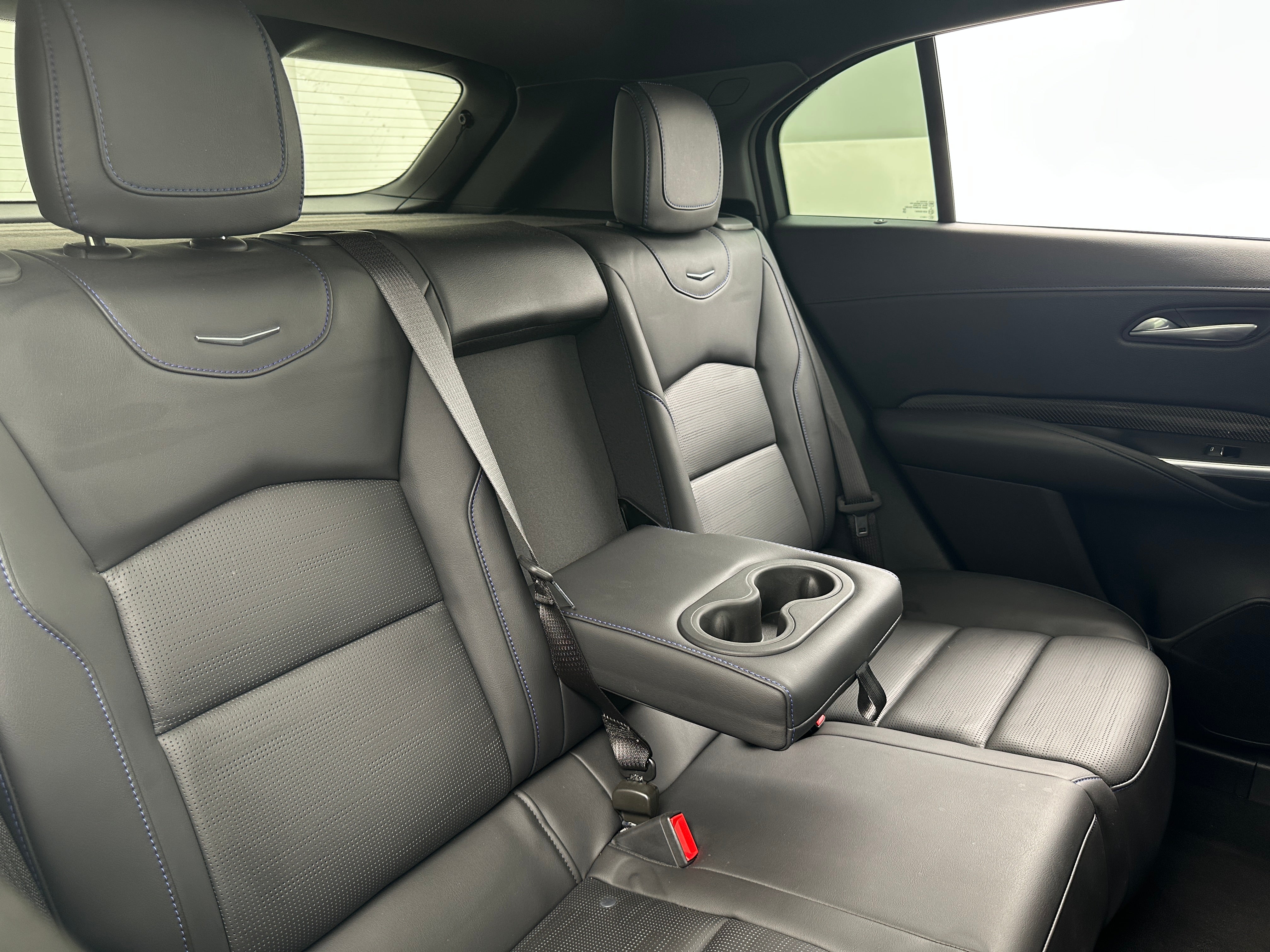 2024 Cadillac XT4 Sport 5