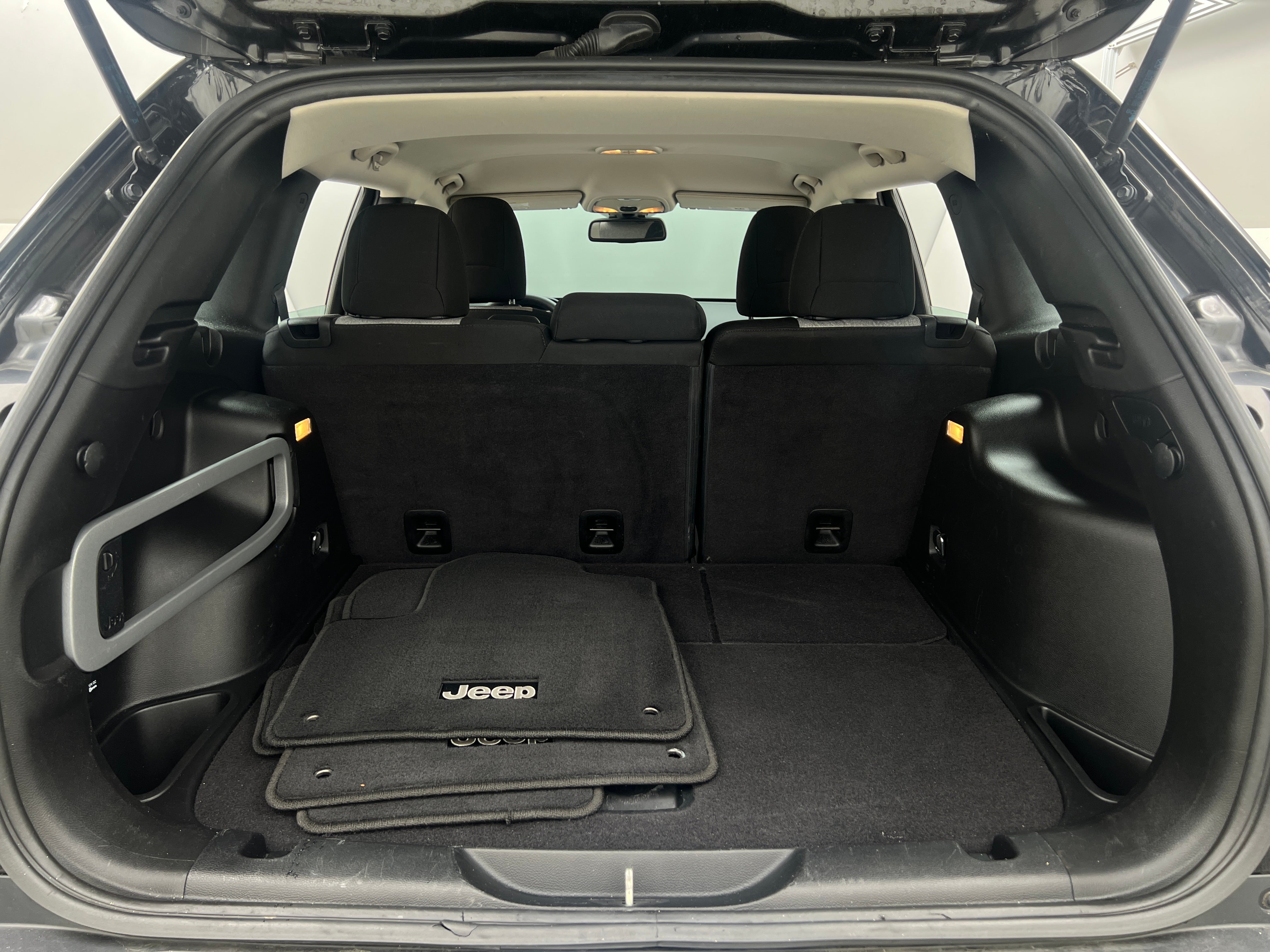 2014 Jeep Cherokee Sport 7