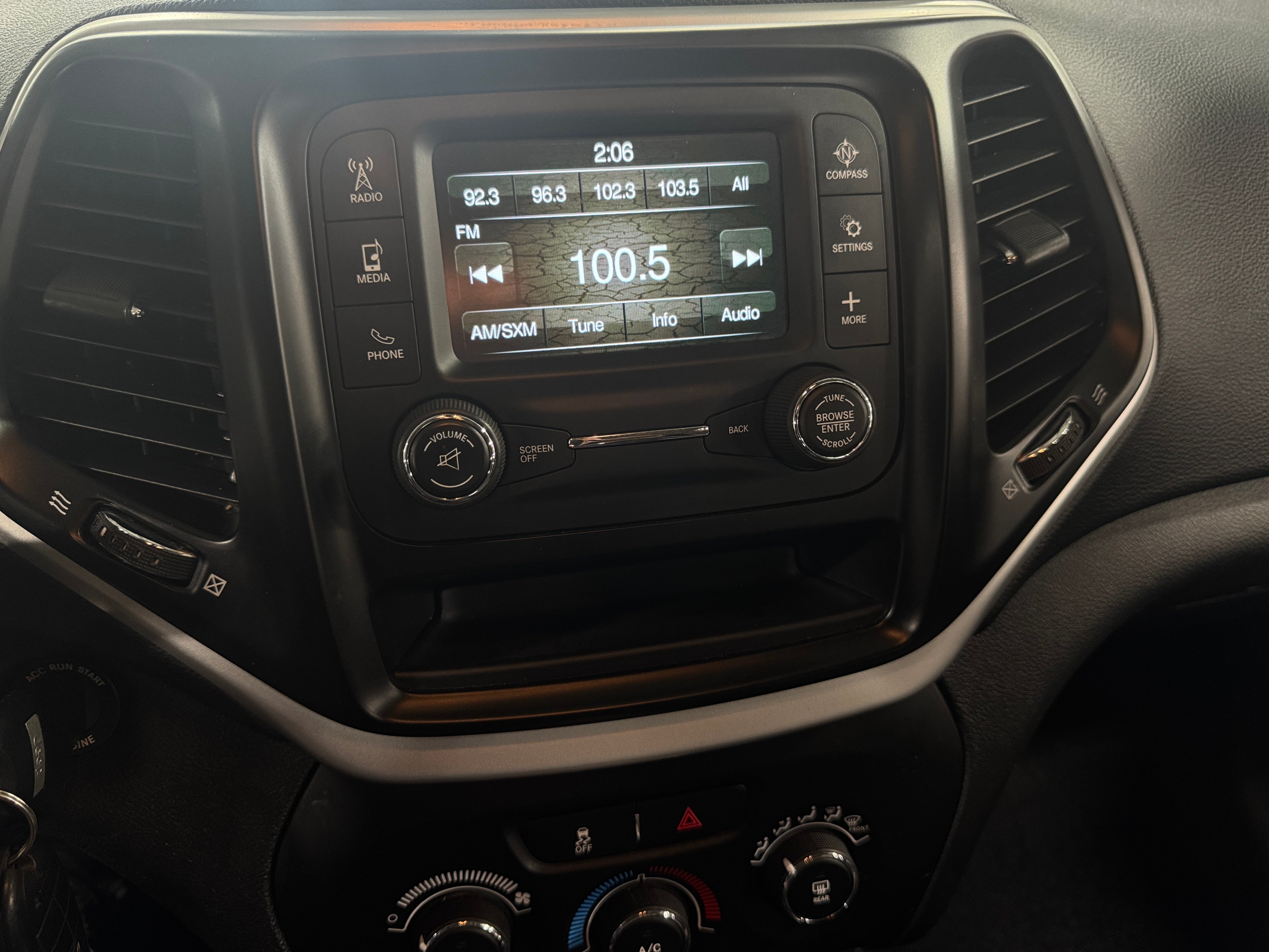 2014 Jeep Cherokee Sport 4