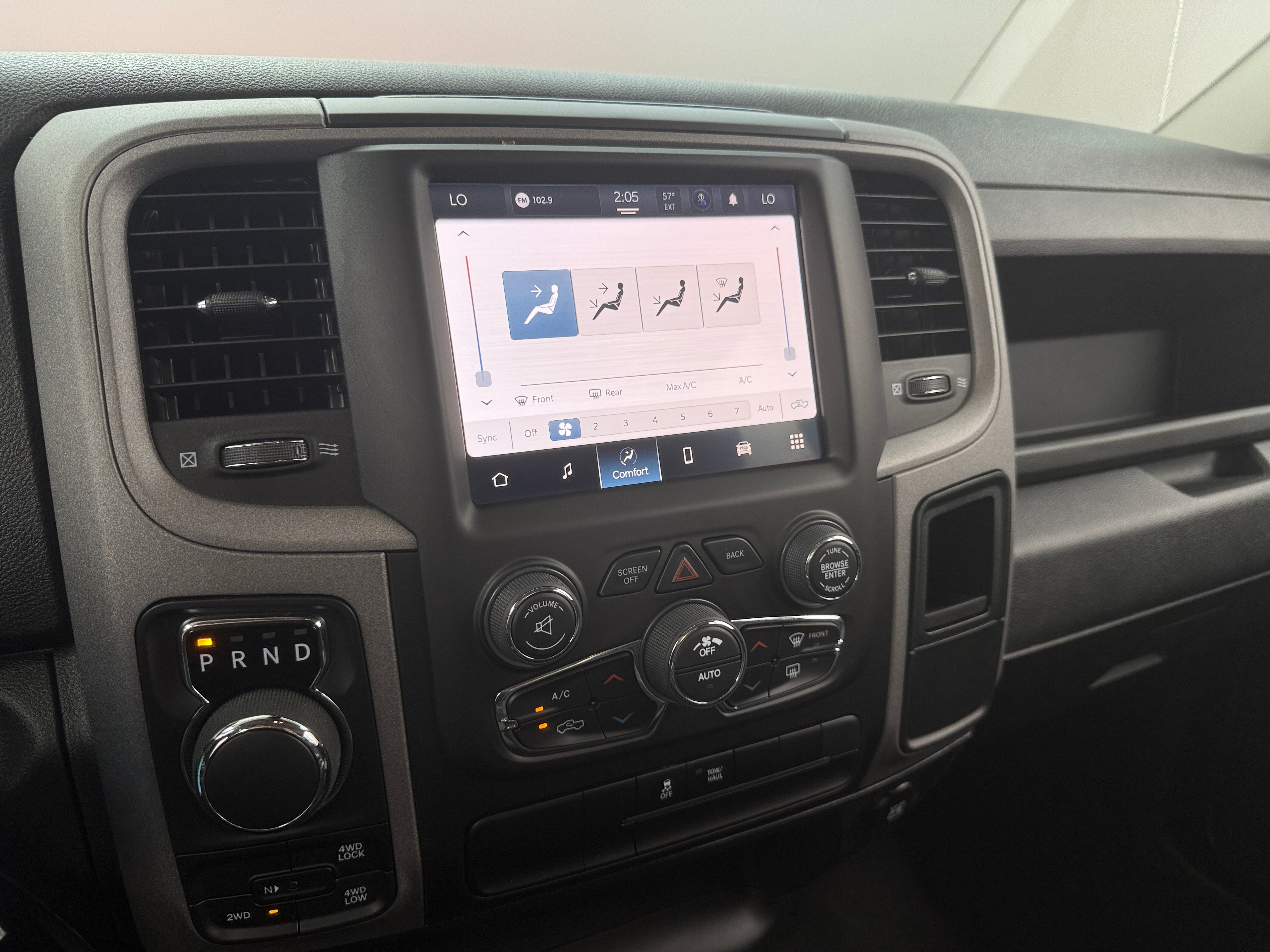 2024 RAM 1500 Classic Tradesman 3