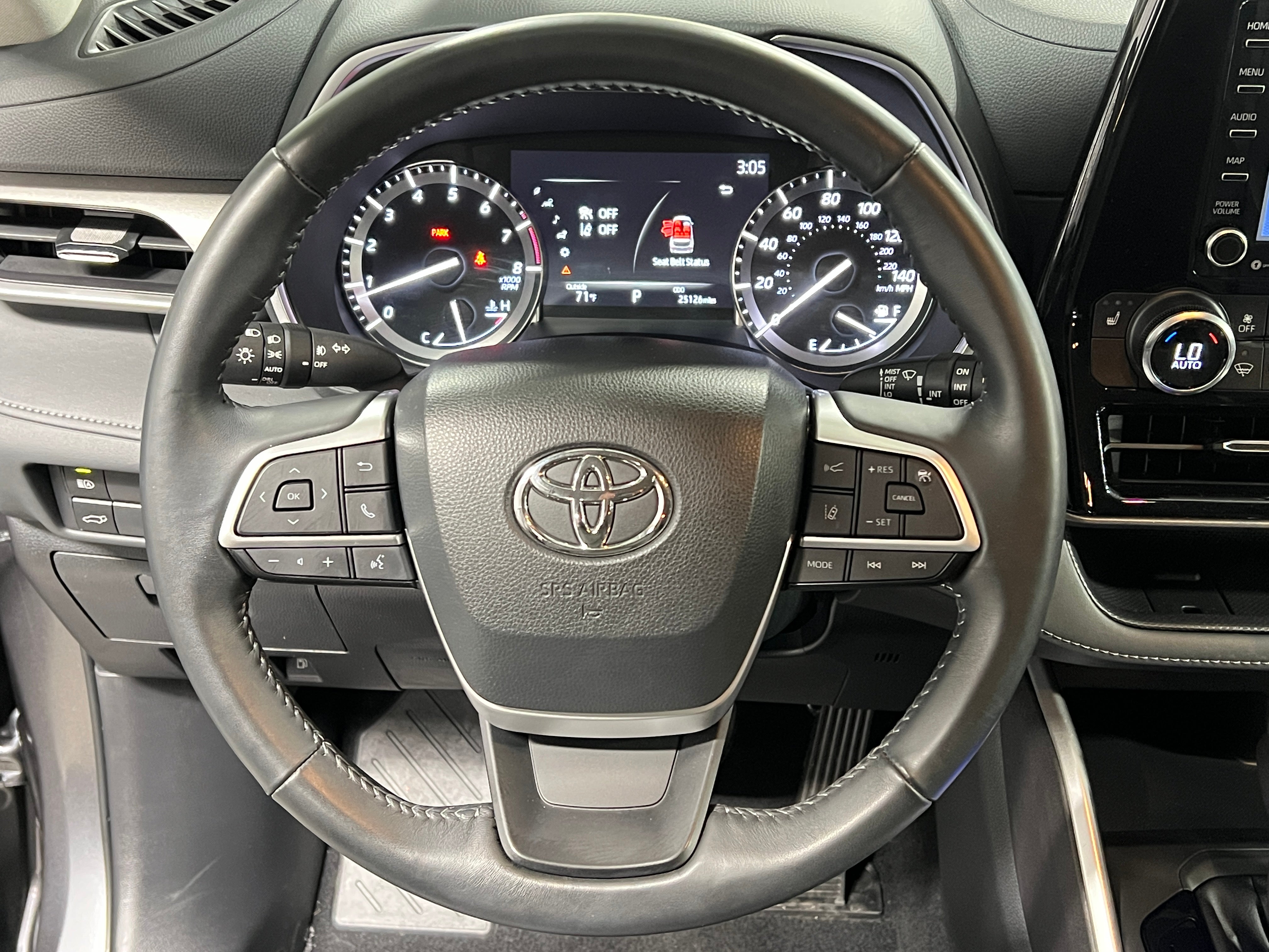 2022 Toyota Highlander XLE 4