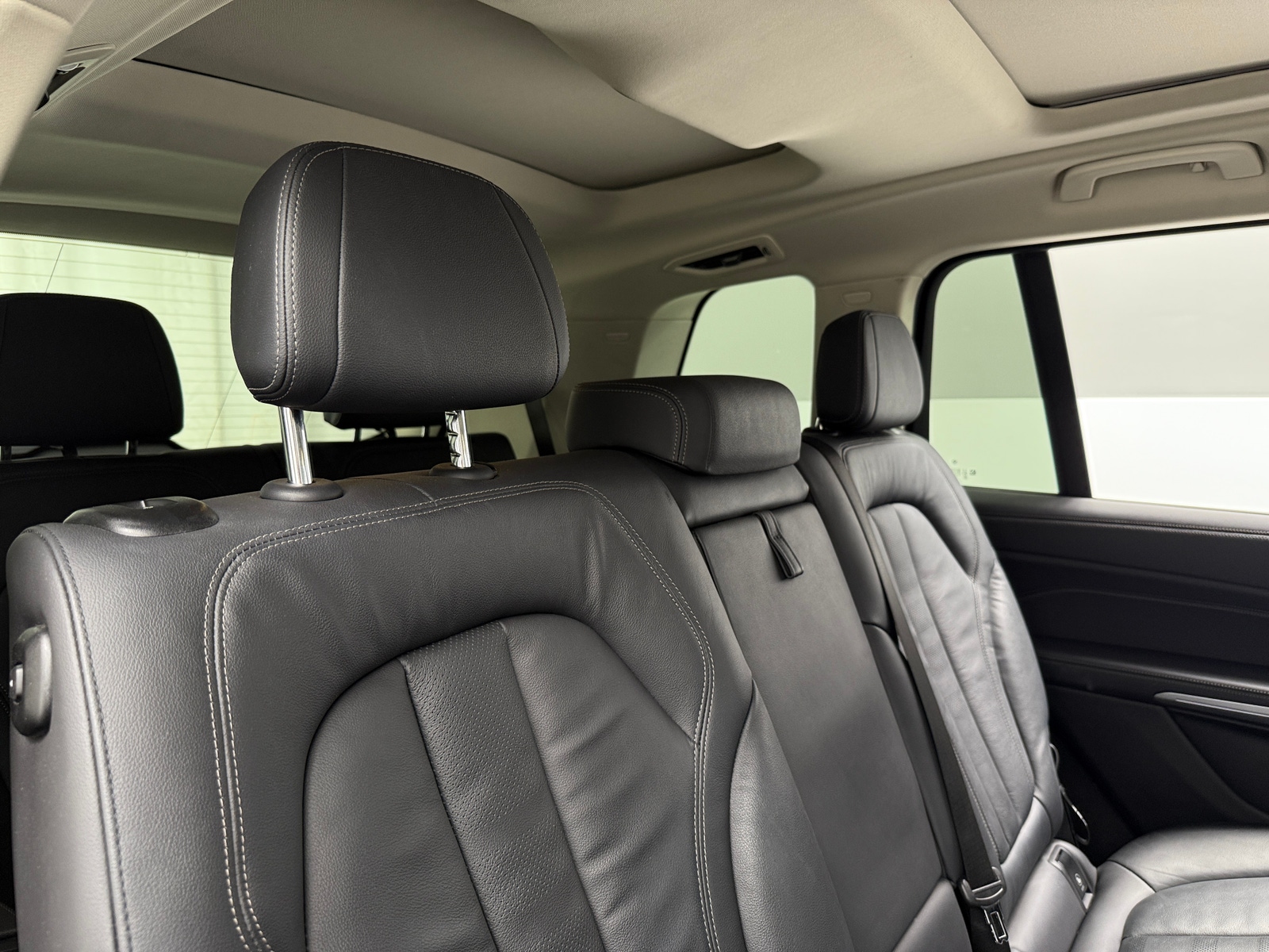 Thumbnail: 2022 BMW X7 - 6