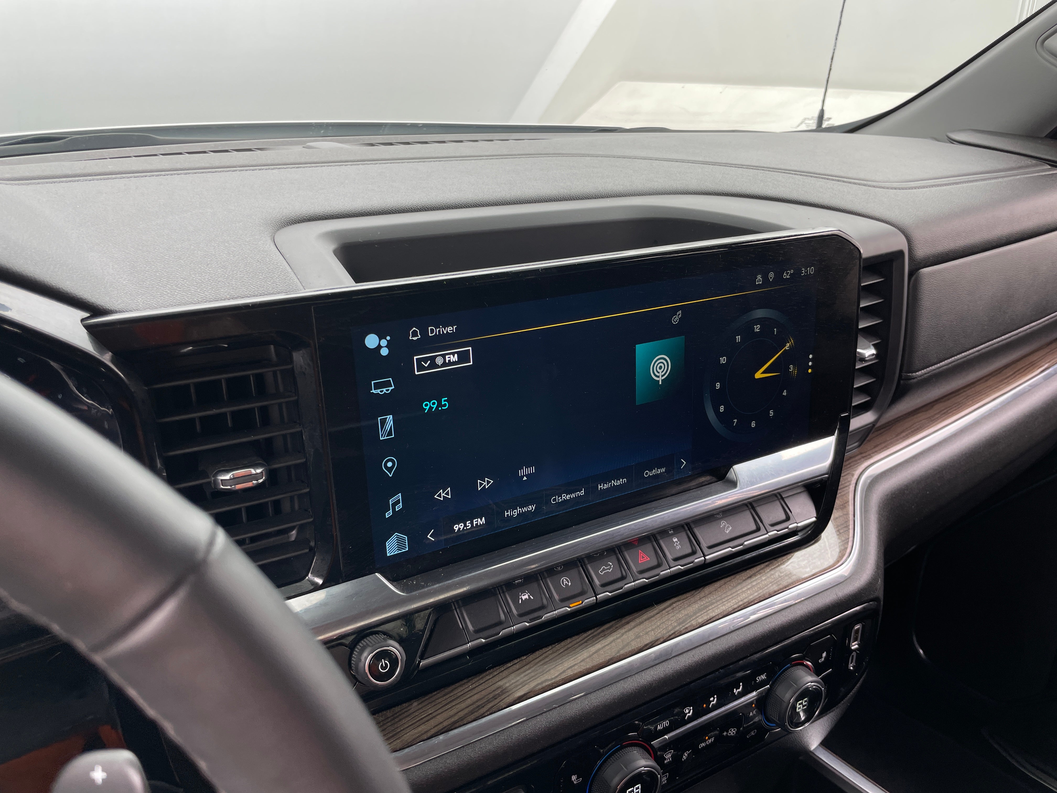 2024 Chevrolet Silverado 1500 RST 4