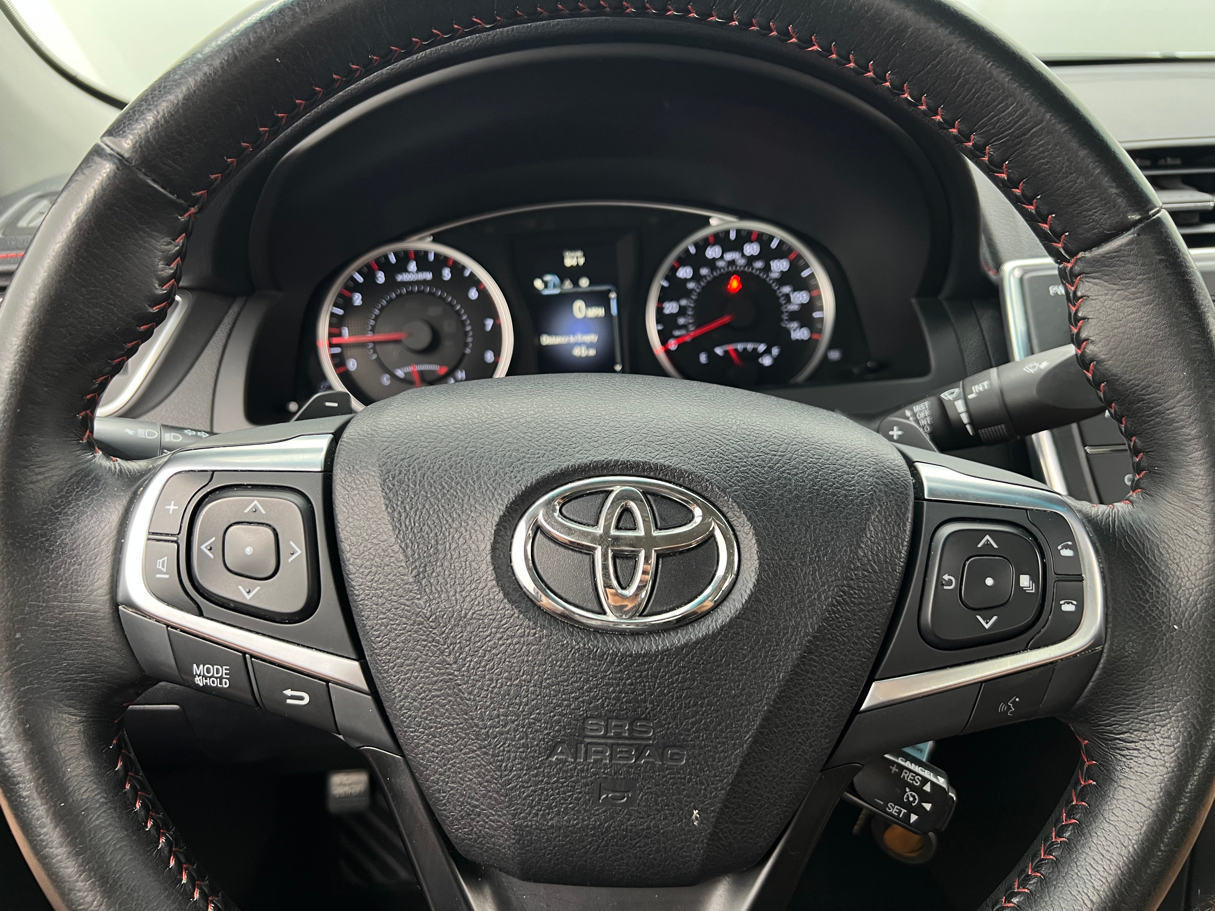 2016 Toyota Camry SE 5