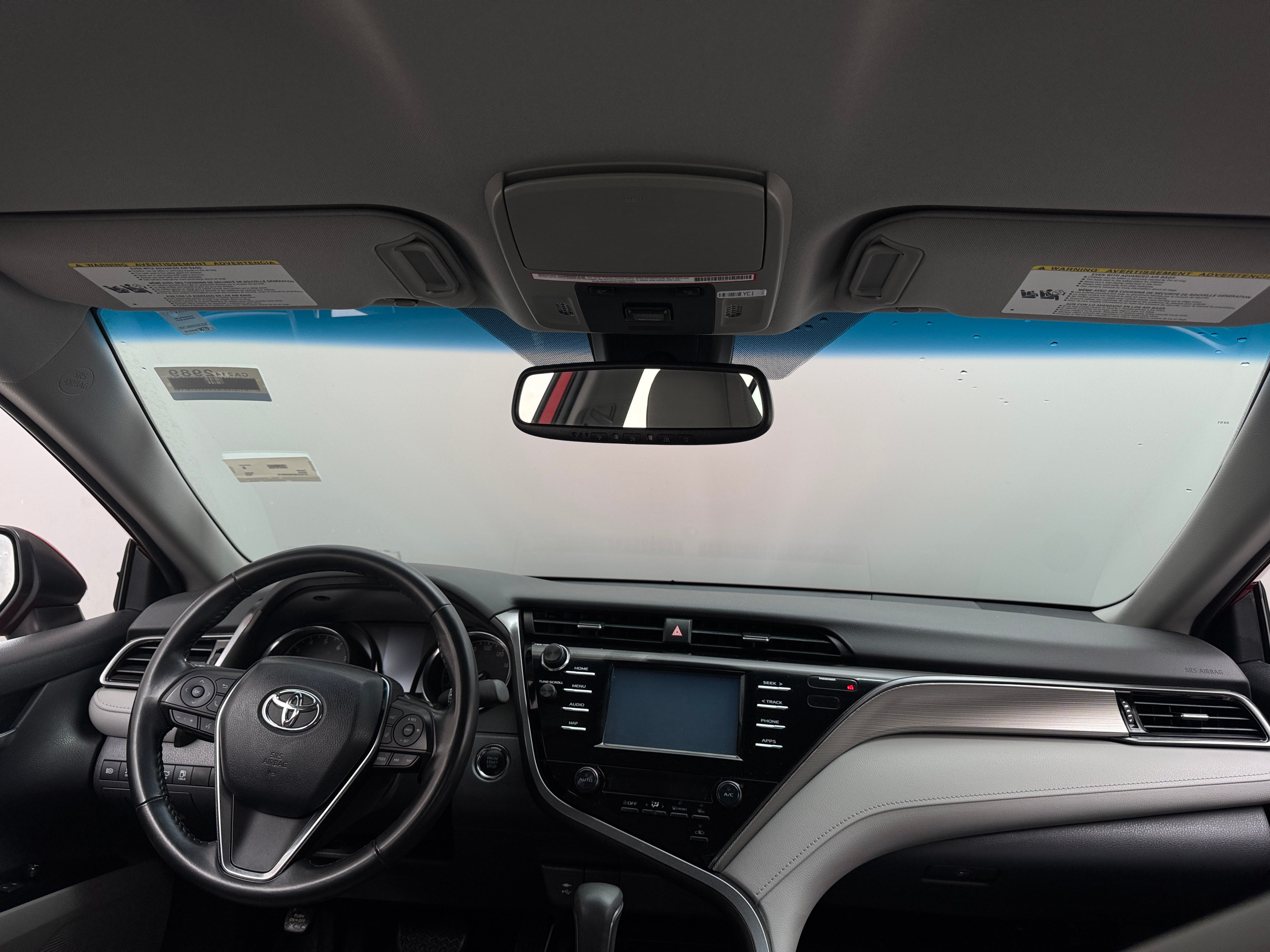 2019 Toyota Camry SE 2