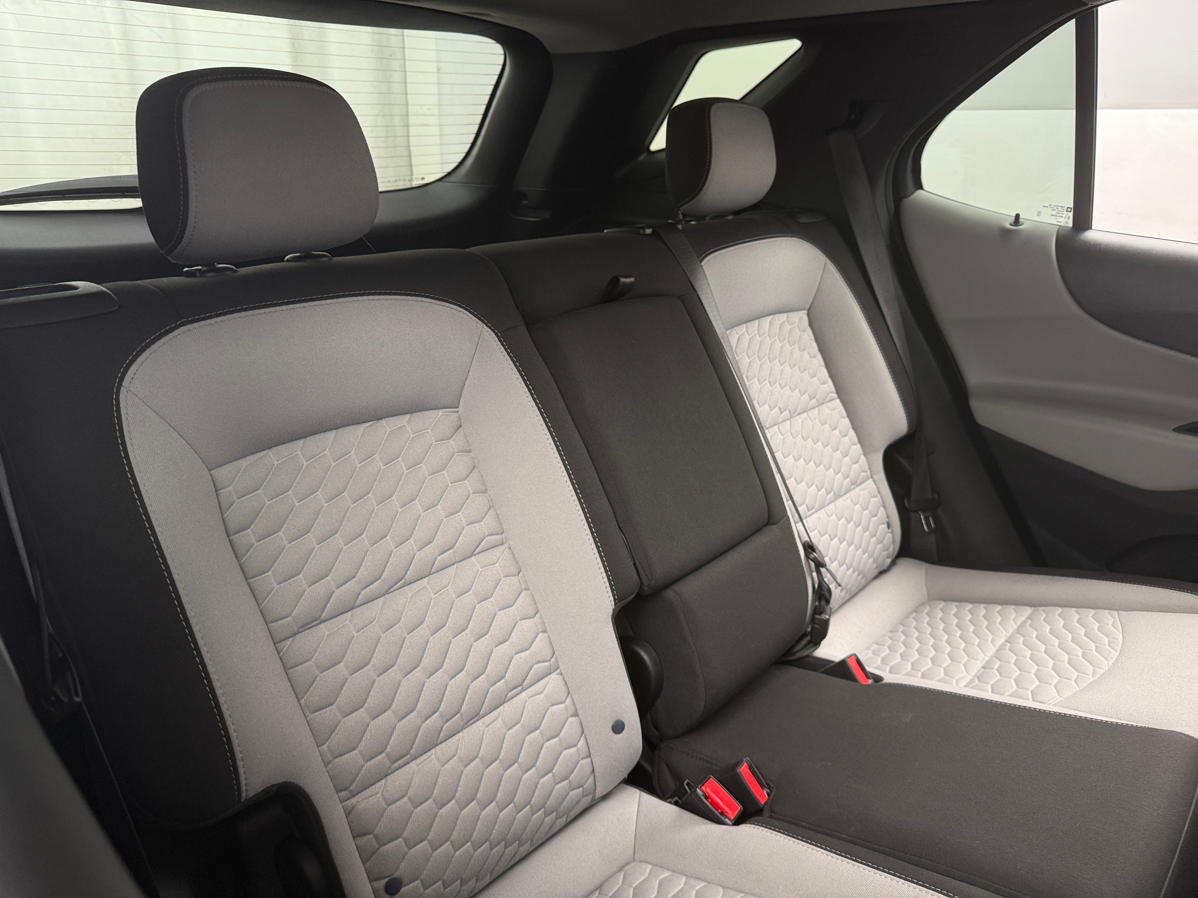 2020 Chevrolet Equinox LS 6