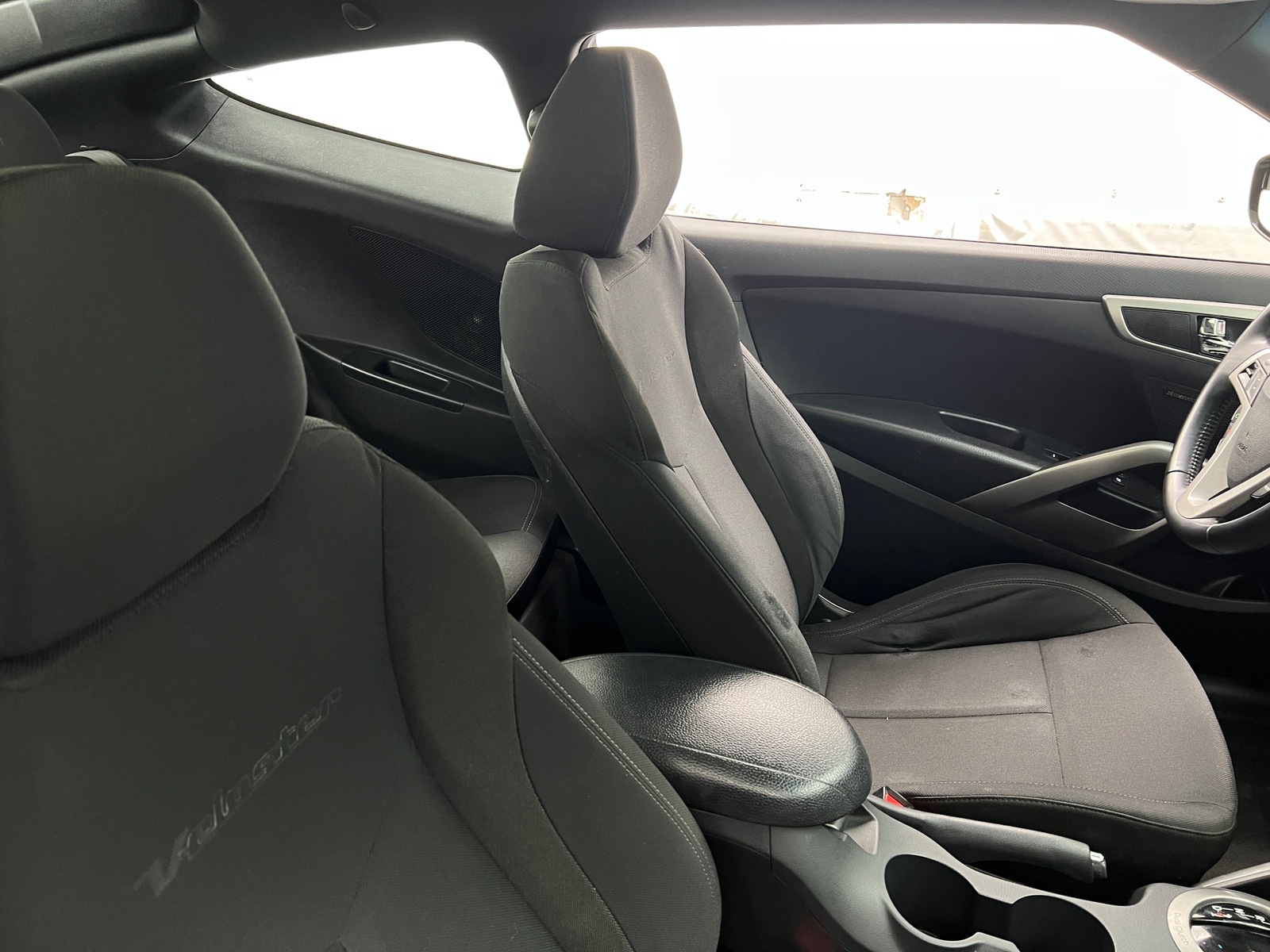 Thumbnail: 2017 Hyundai Veloster - 2