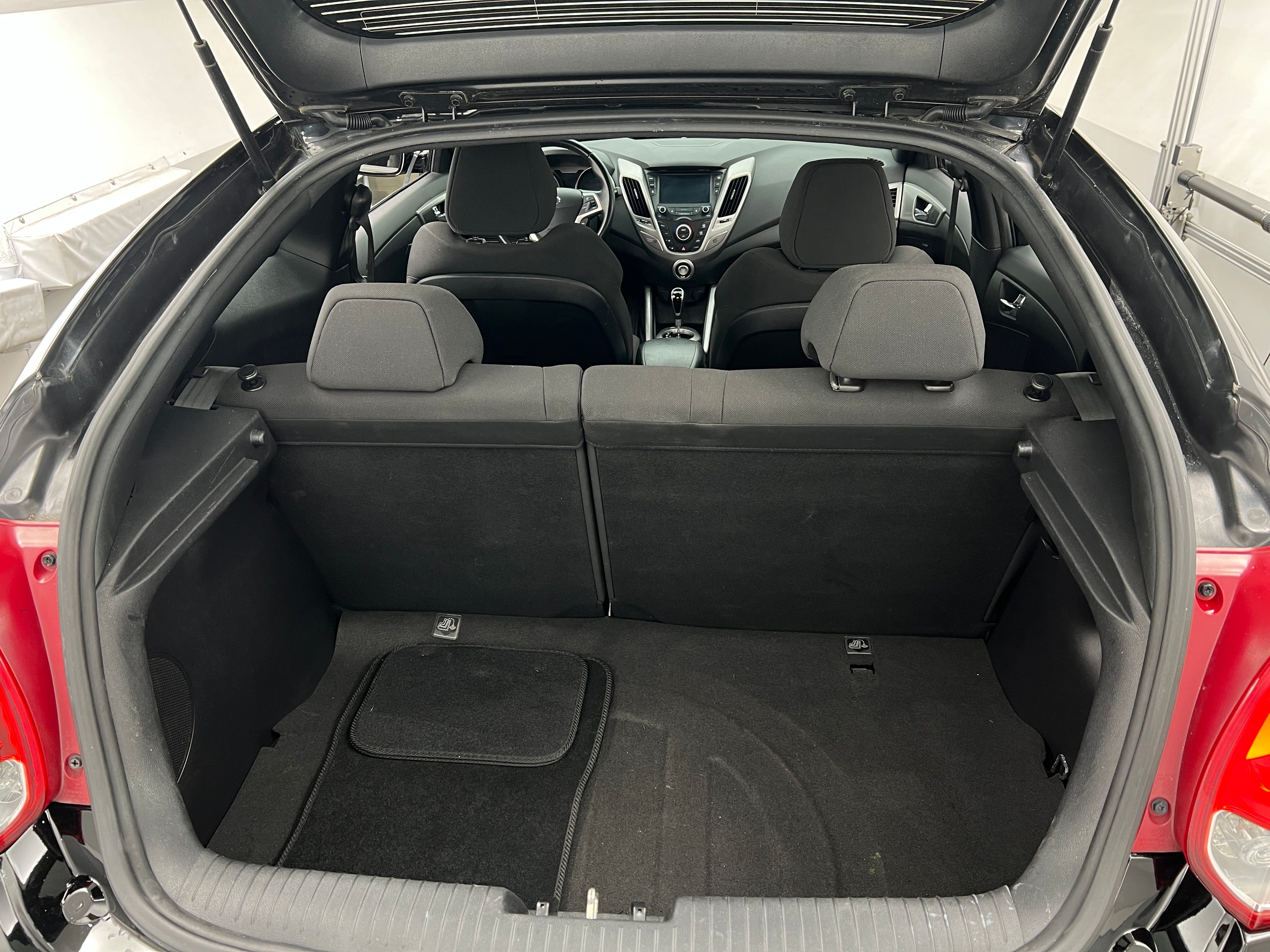 2017 Hyundai Veloster Value Edition 7