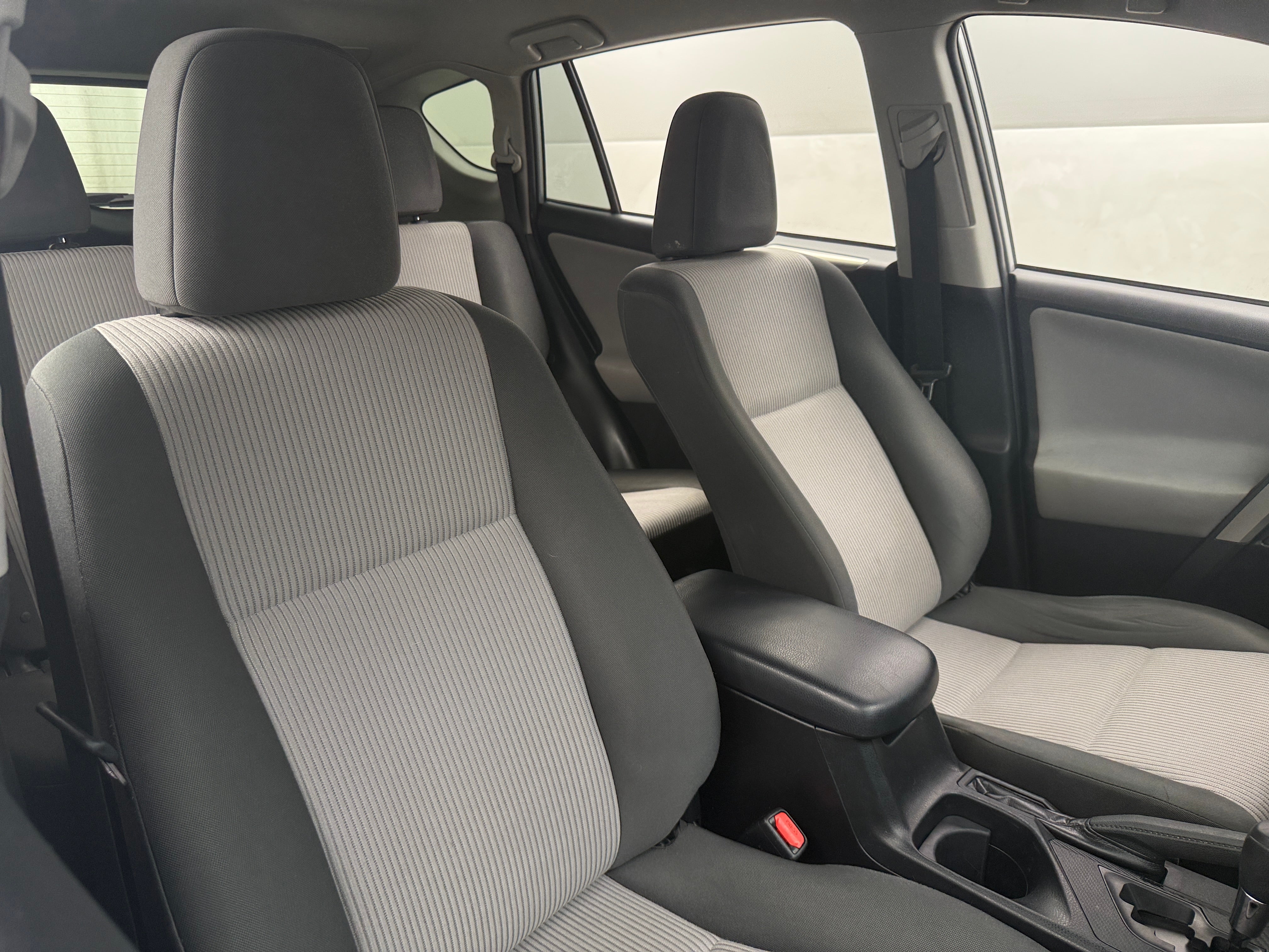 2014 Toyota RAV4 LE 2