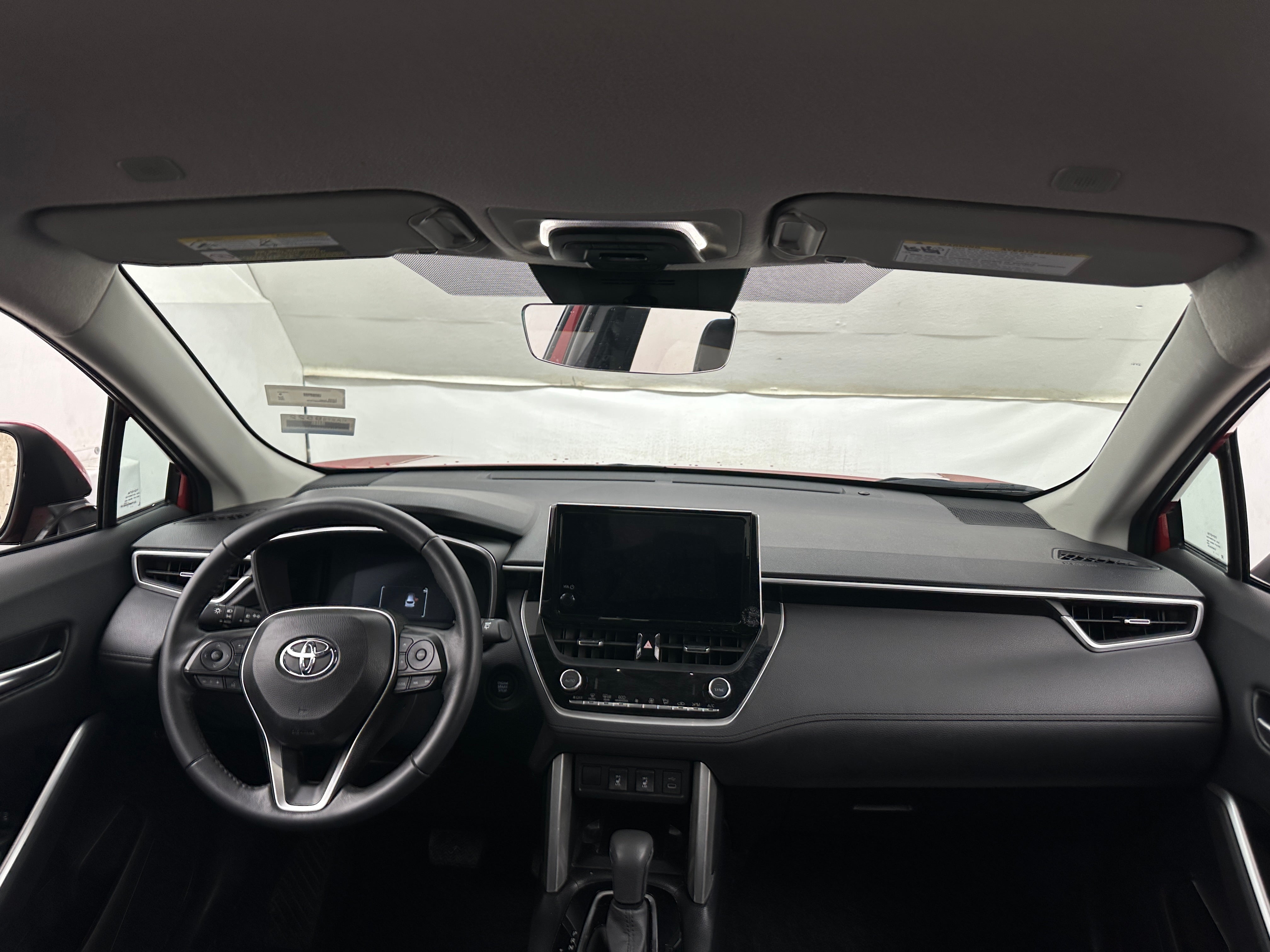 2024 Toyota Corolla Cross XLE 2