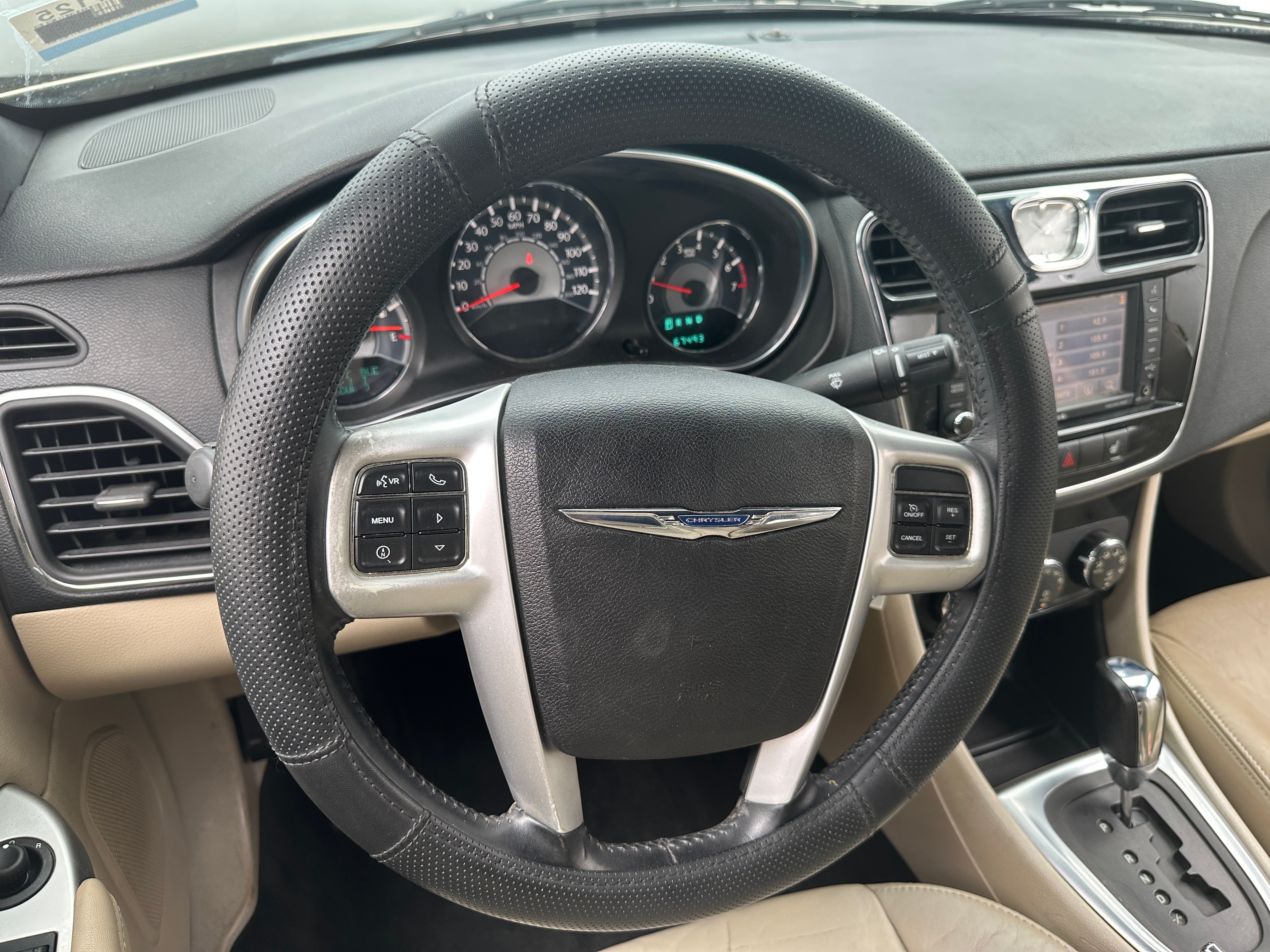 2013 Chrysler 200 Limited 4