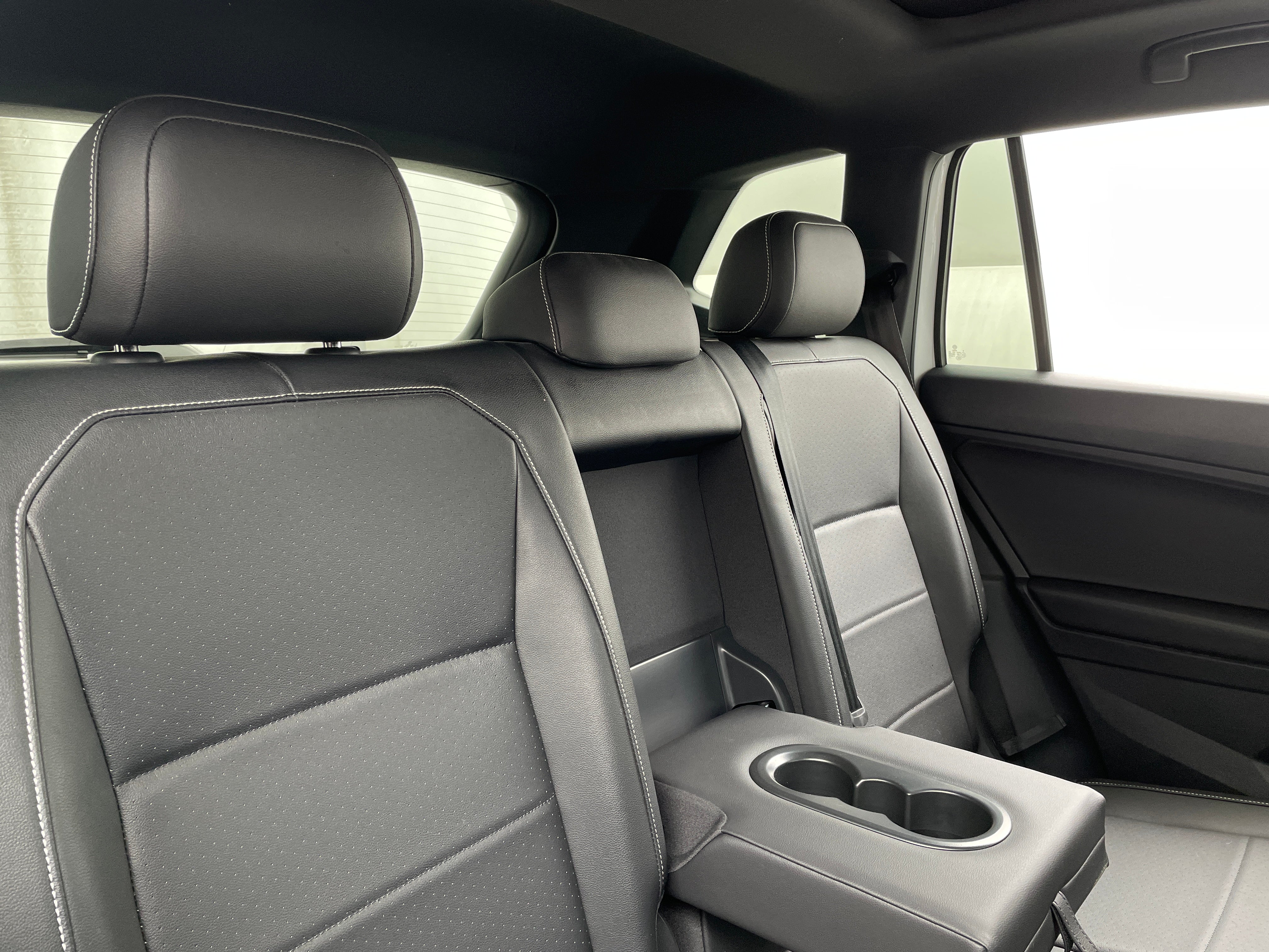 2021 Volkswagen Tiguan SE R-Line Black 5