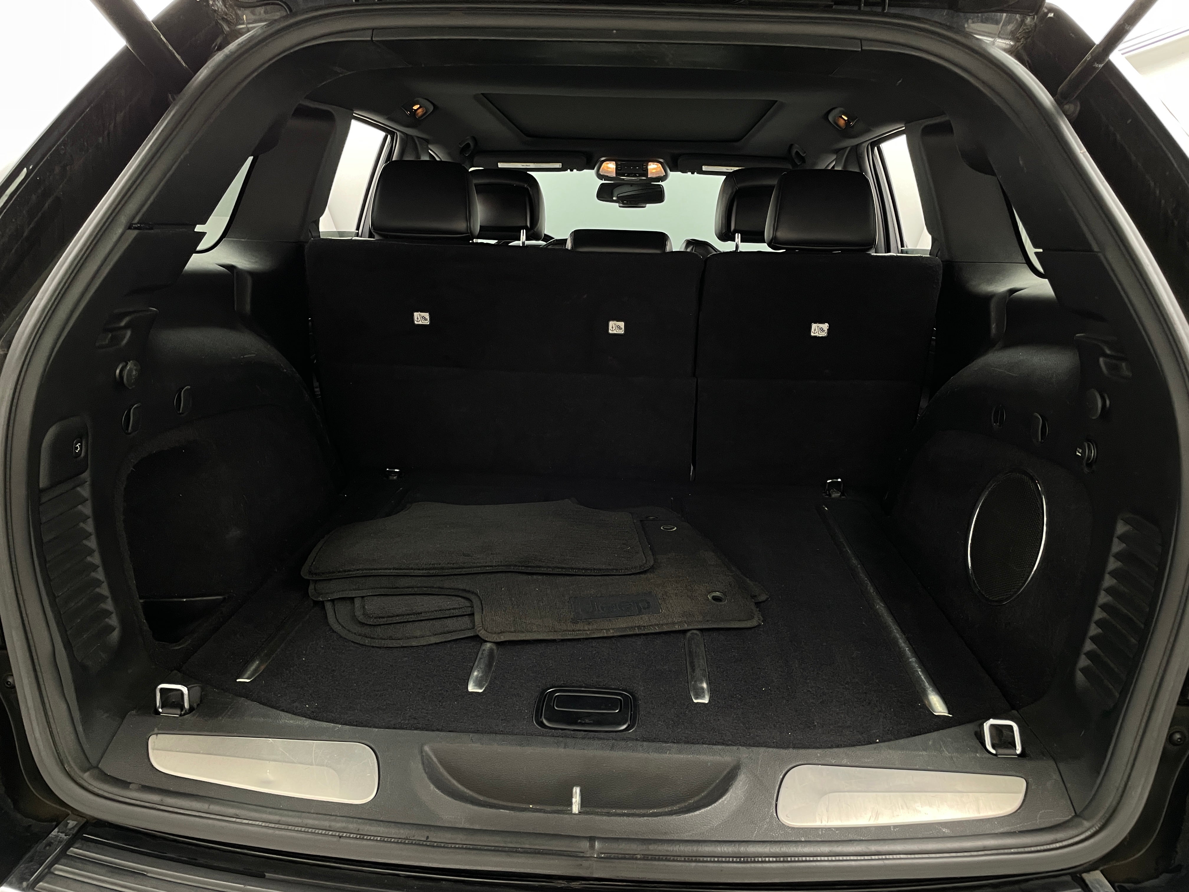 2015 Jeep Grand Cherokee Overland 6