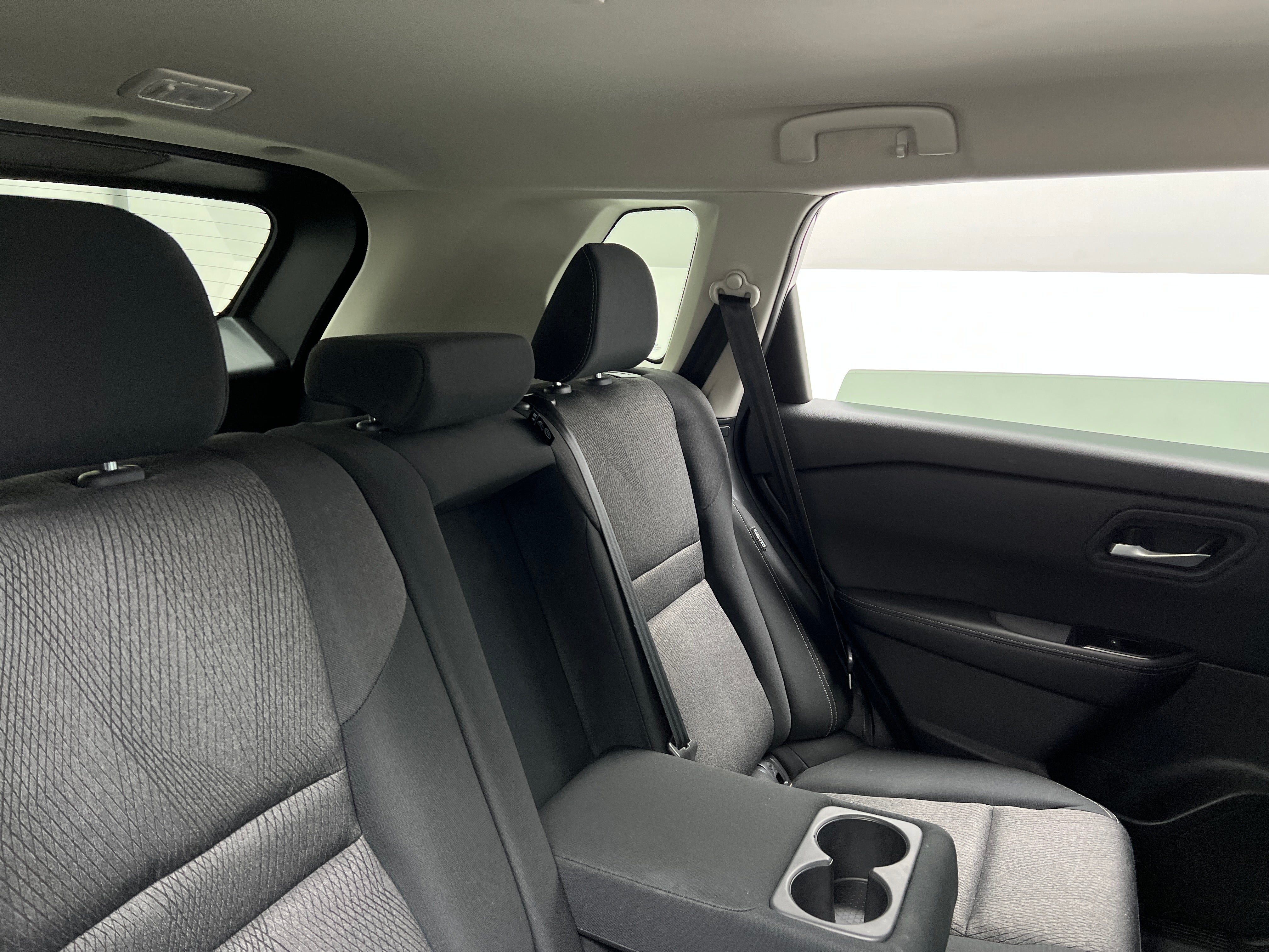 2024 Nissan Rogue SV 6