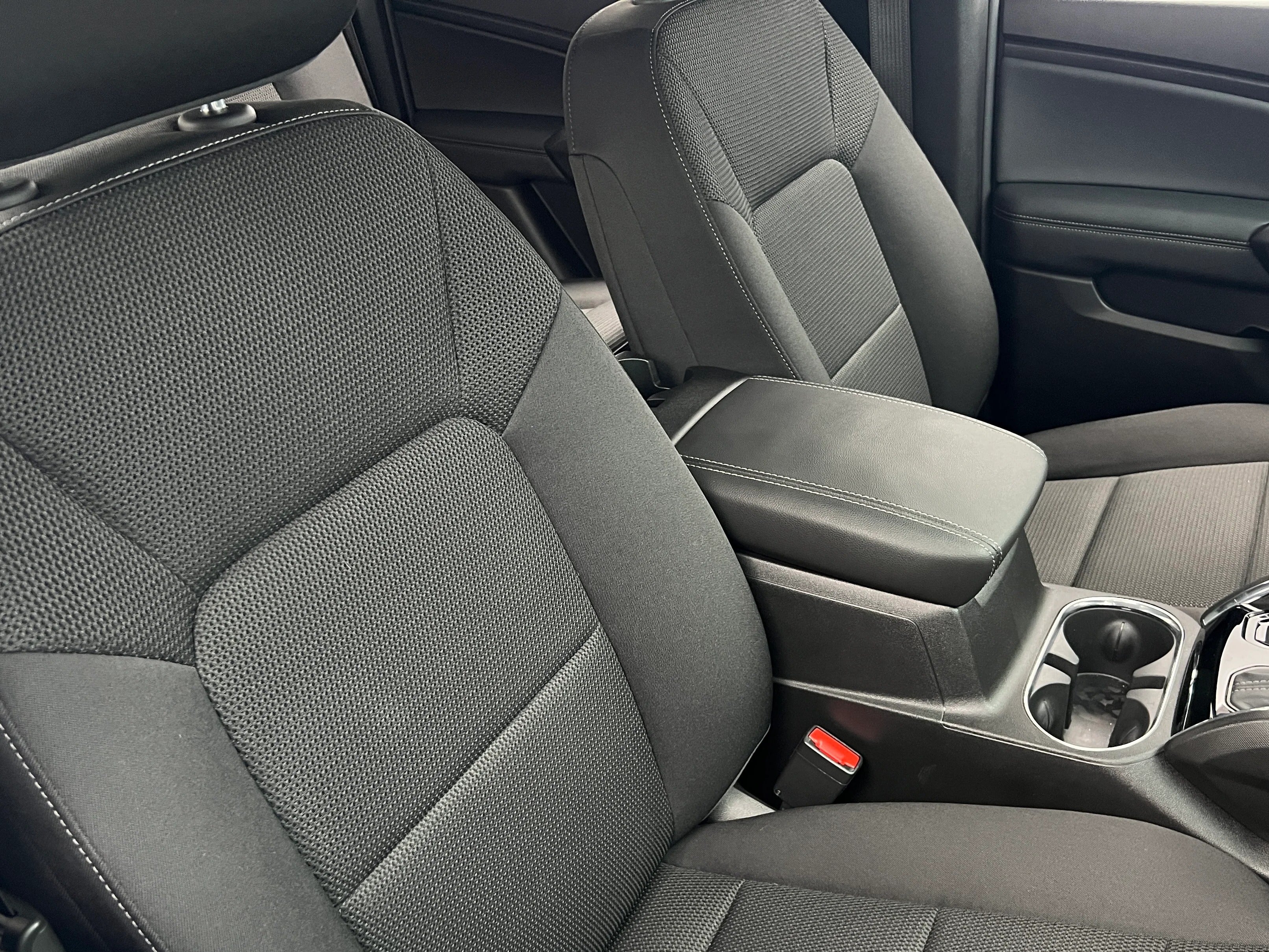 2024 GMC Canyon Elevation 2