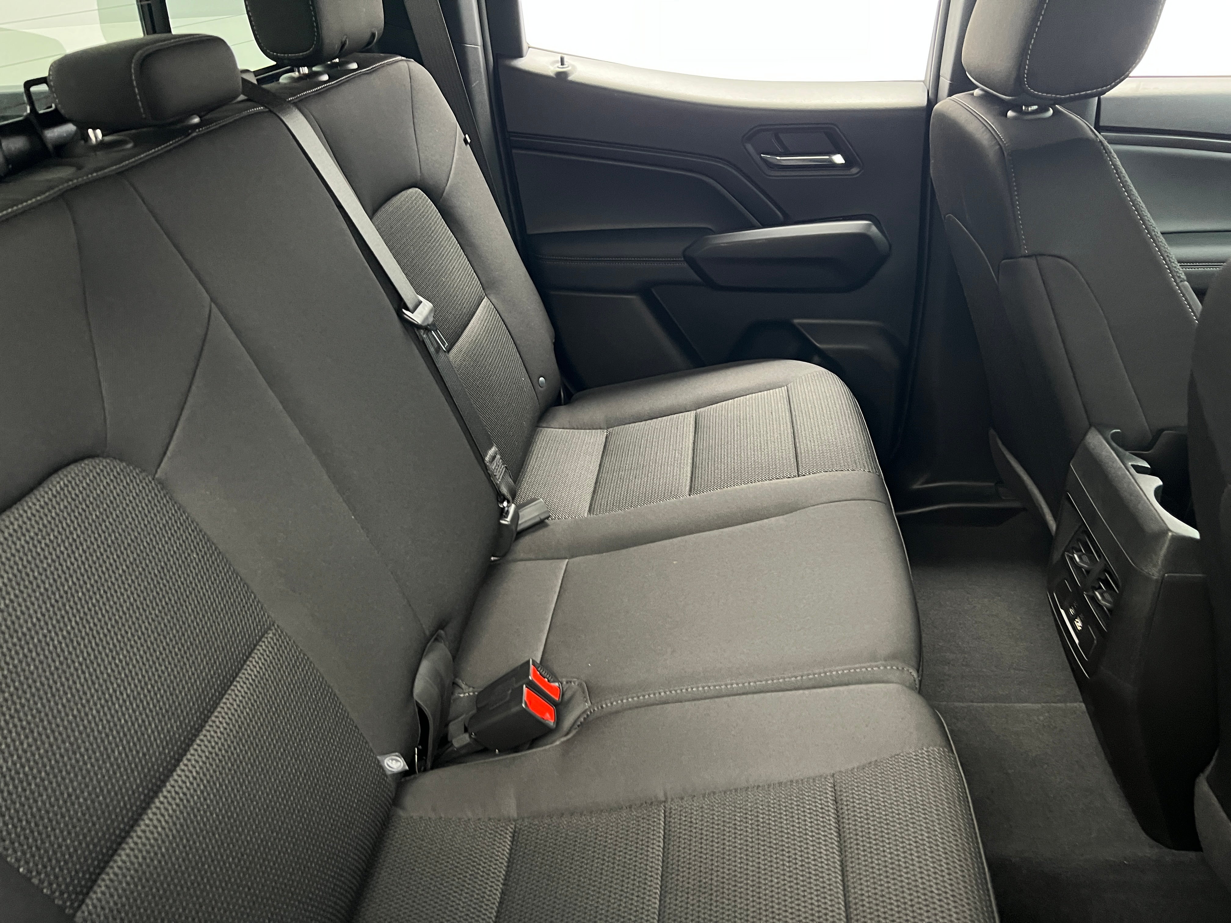 2024 GMC Canyon Elevation 6