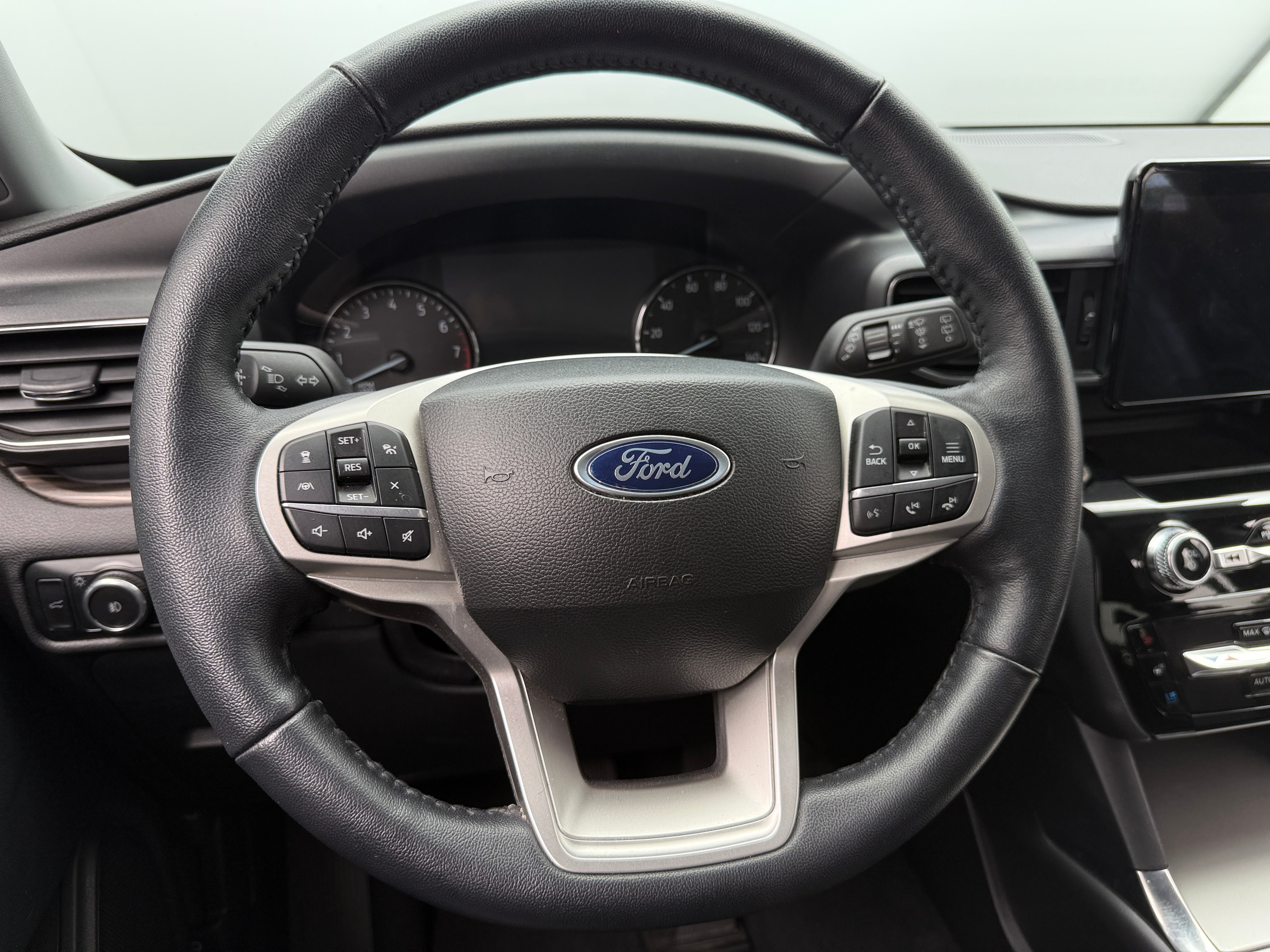 2023 Ford Explorer Limited 4