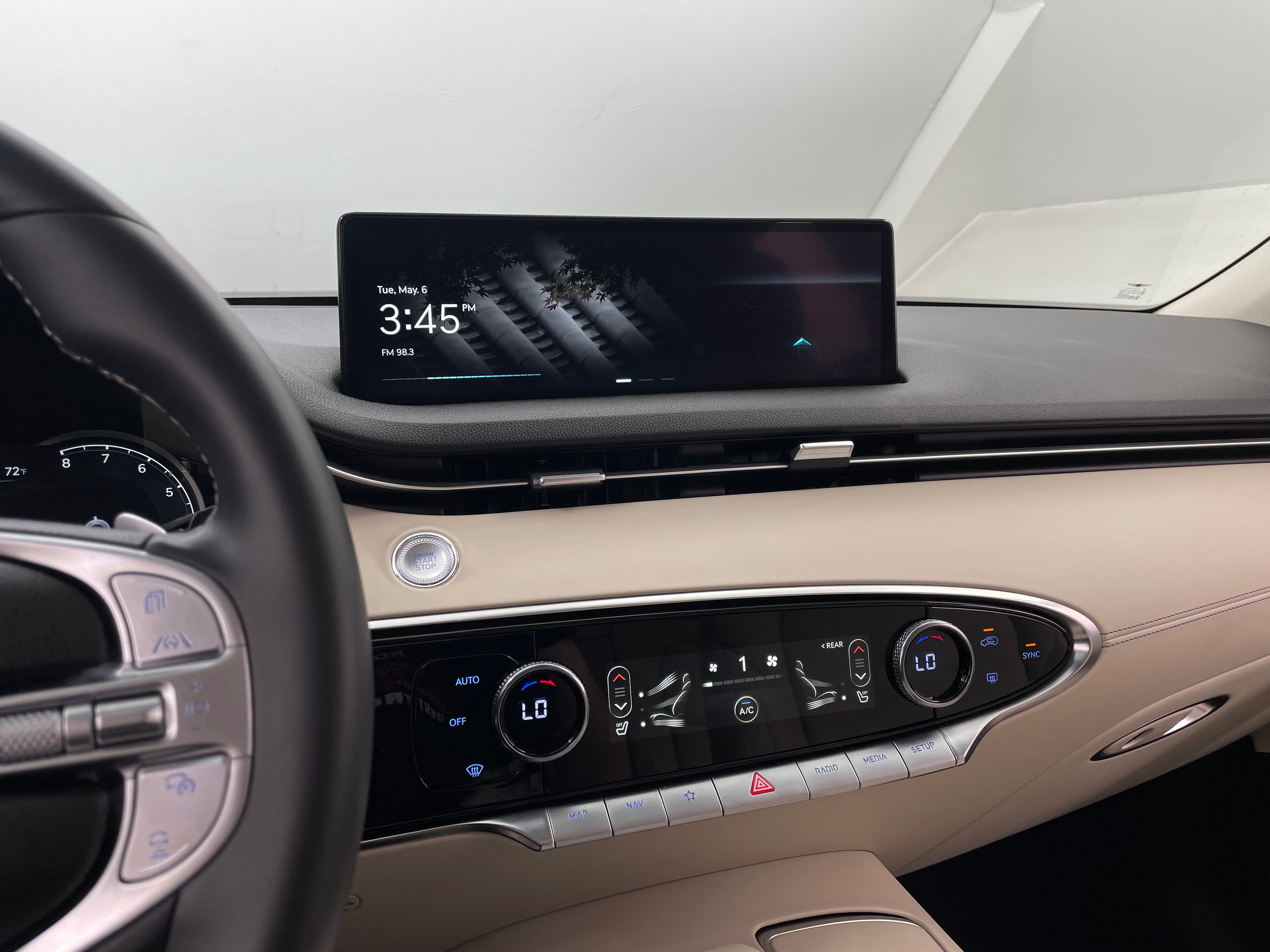 2024 Genesis GV70 Standard 3
