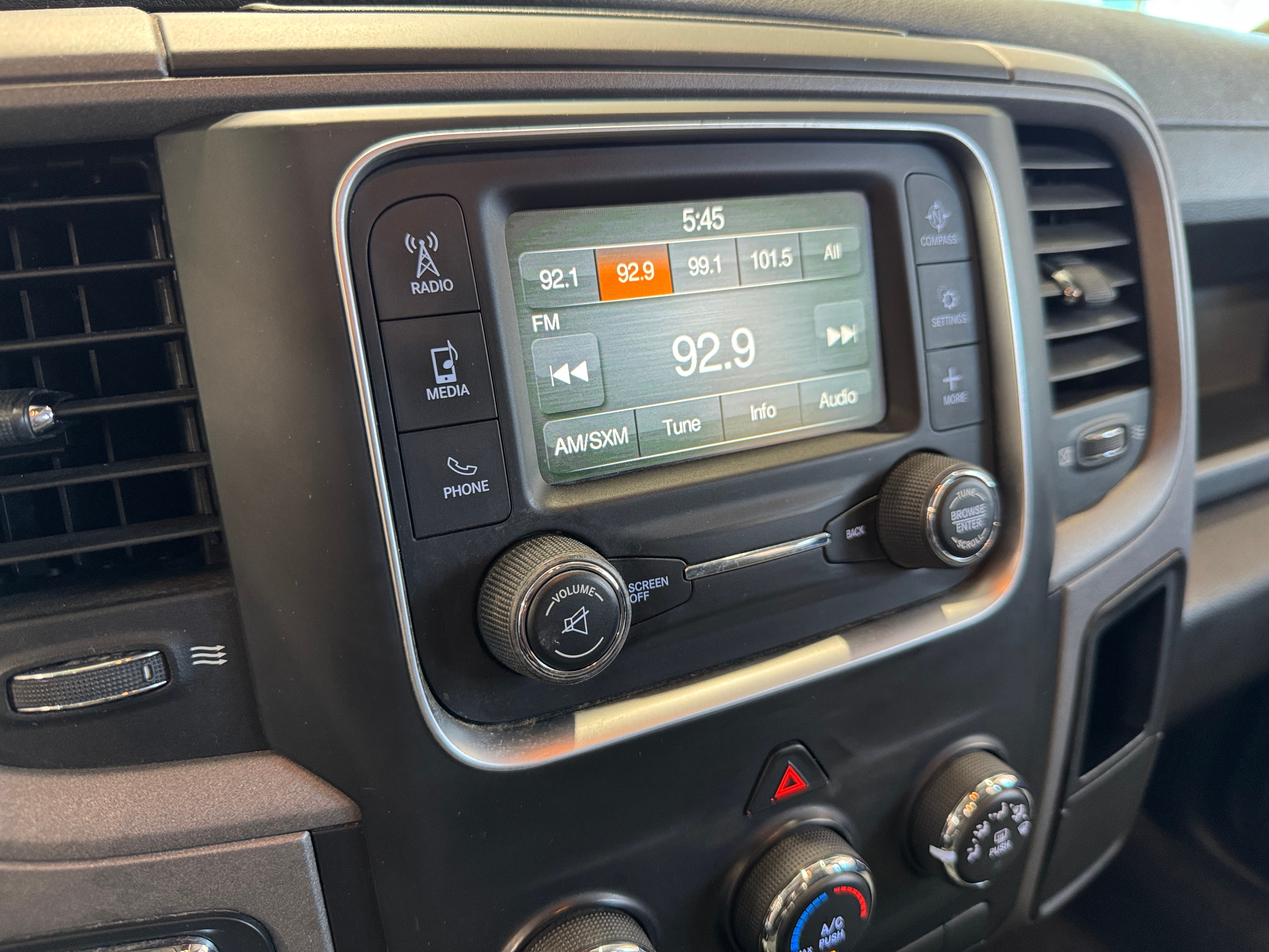 2014 RAM 1500 Express 4