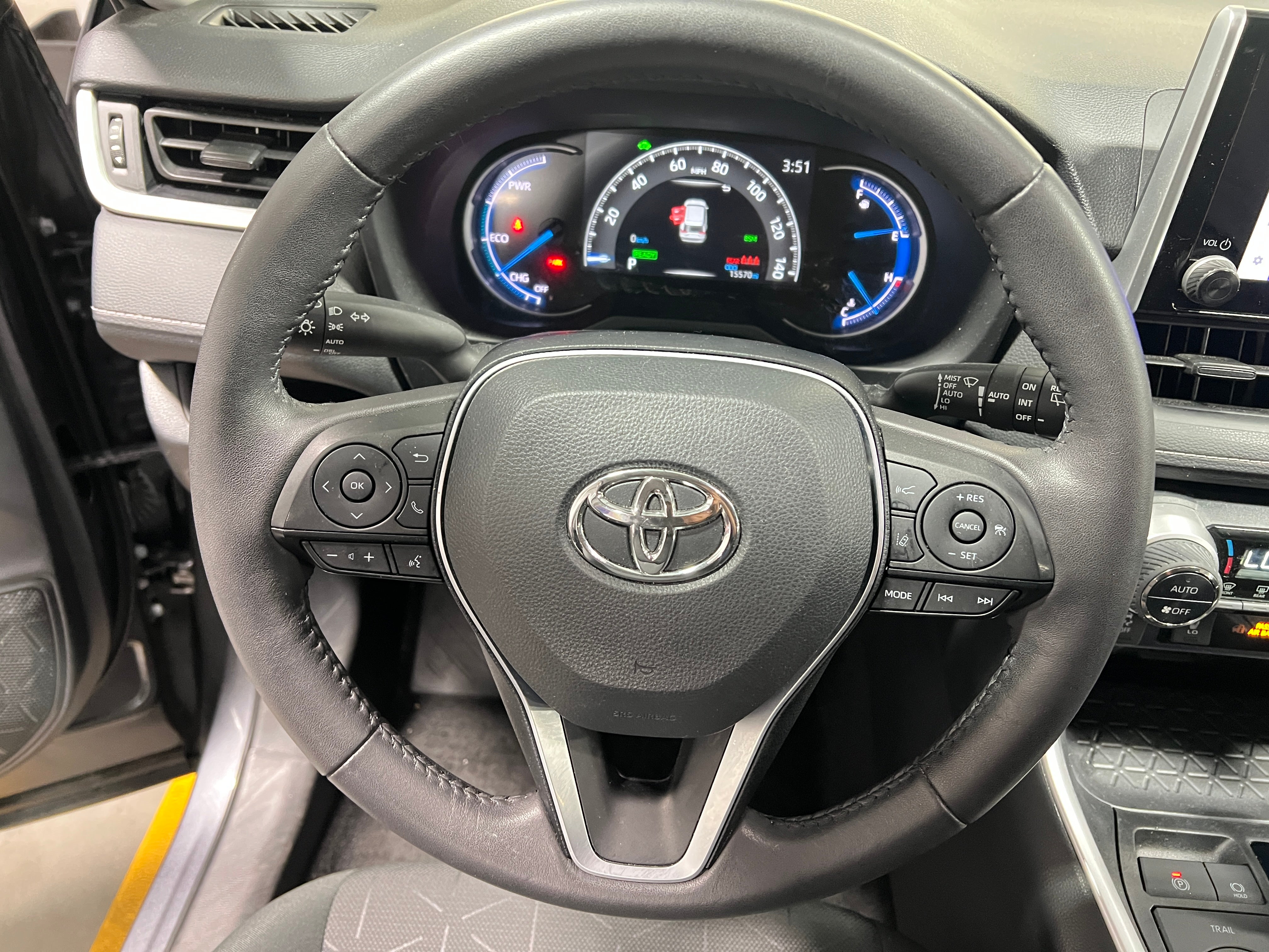 2023 Toyota RAV4 XLE 5