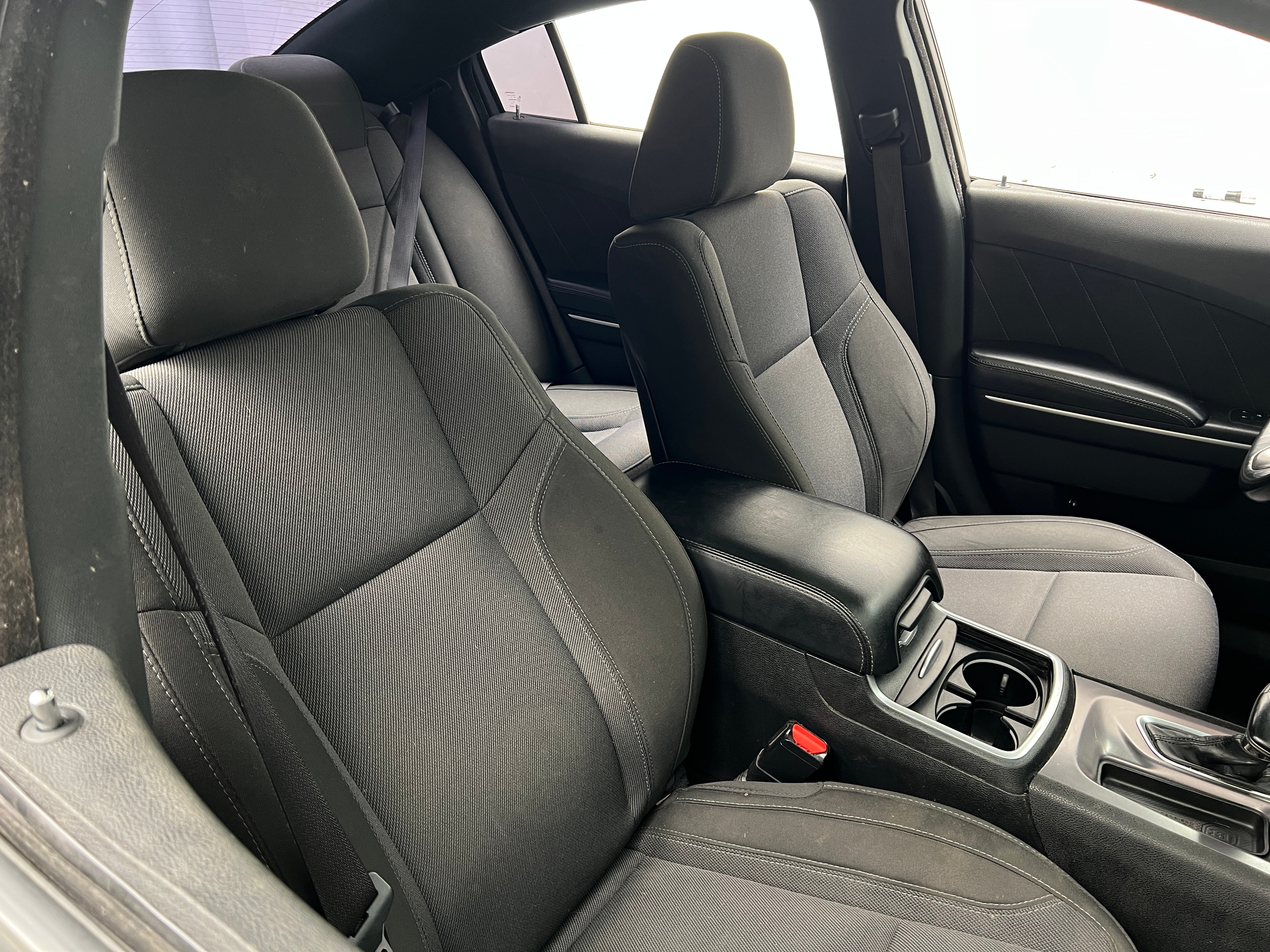 2019 Dodge Charger SXT 2