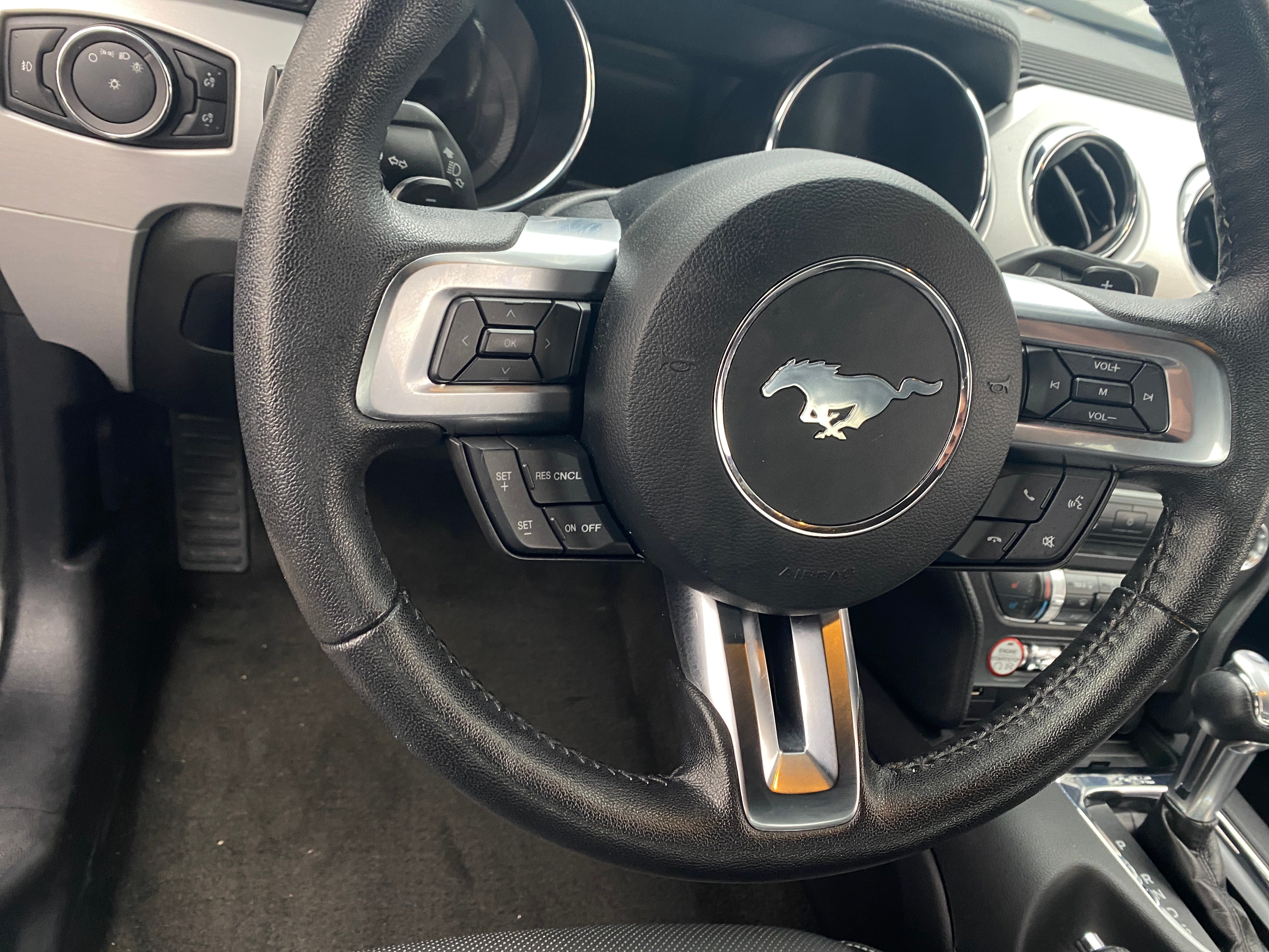 2017 Ford Mustang GT Premium 3