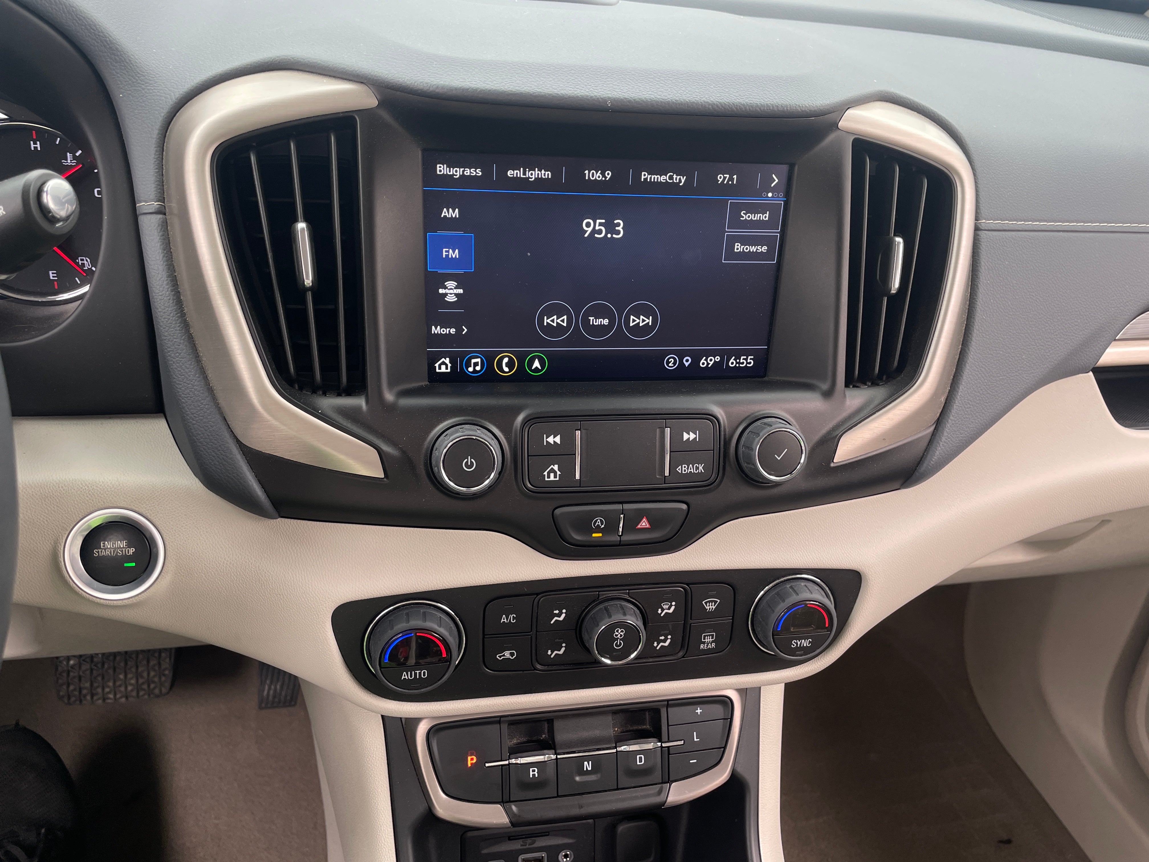 2023 GMC Terrain Denali 3