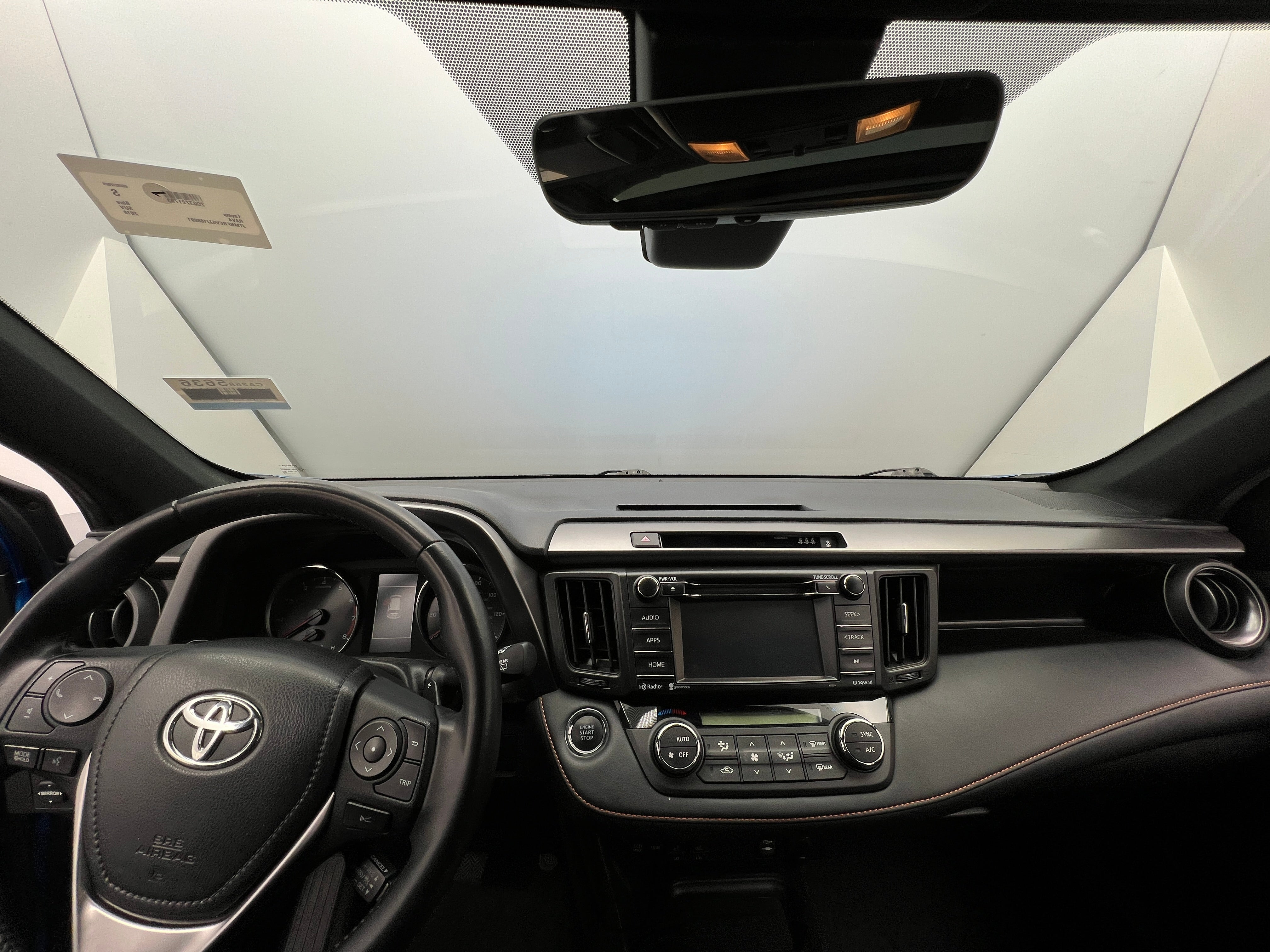 2018 Toyota RAV4 SE 2