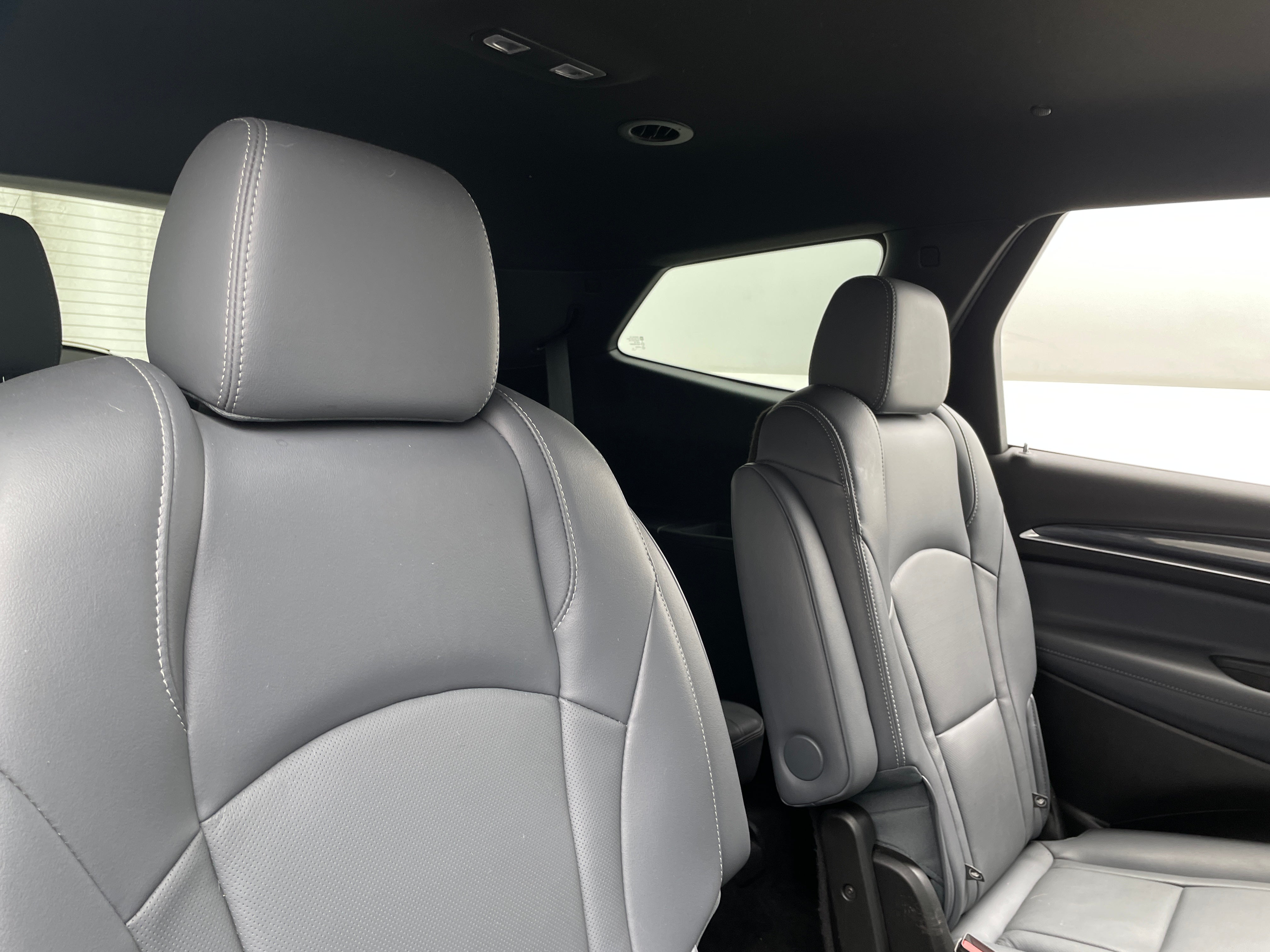 2023 Buick Enclave Essence 5