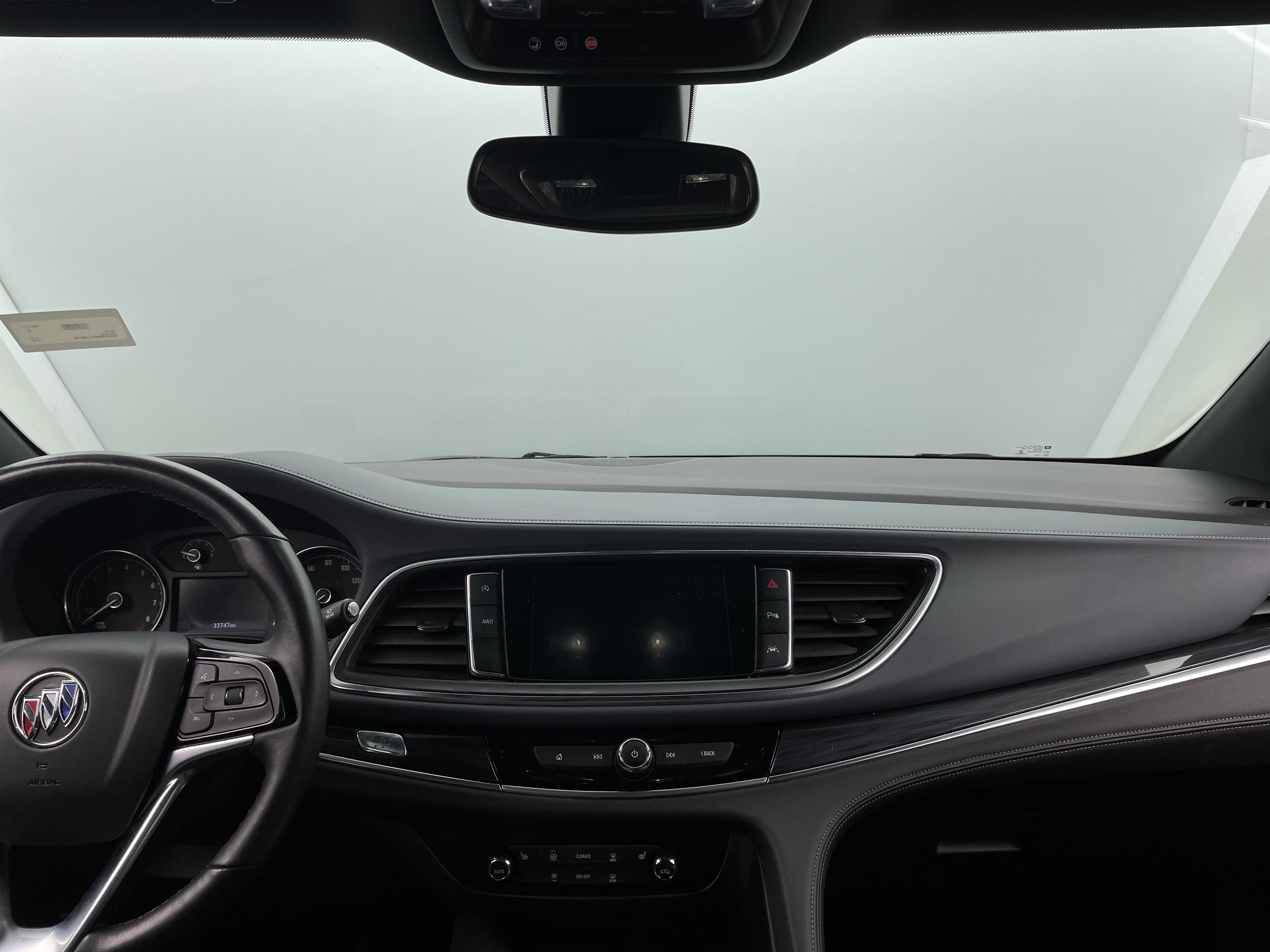 2023 Buick Enclave Essence 2