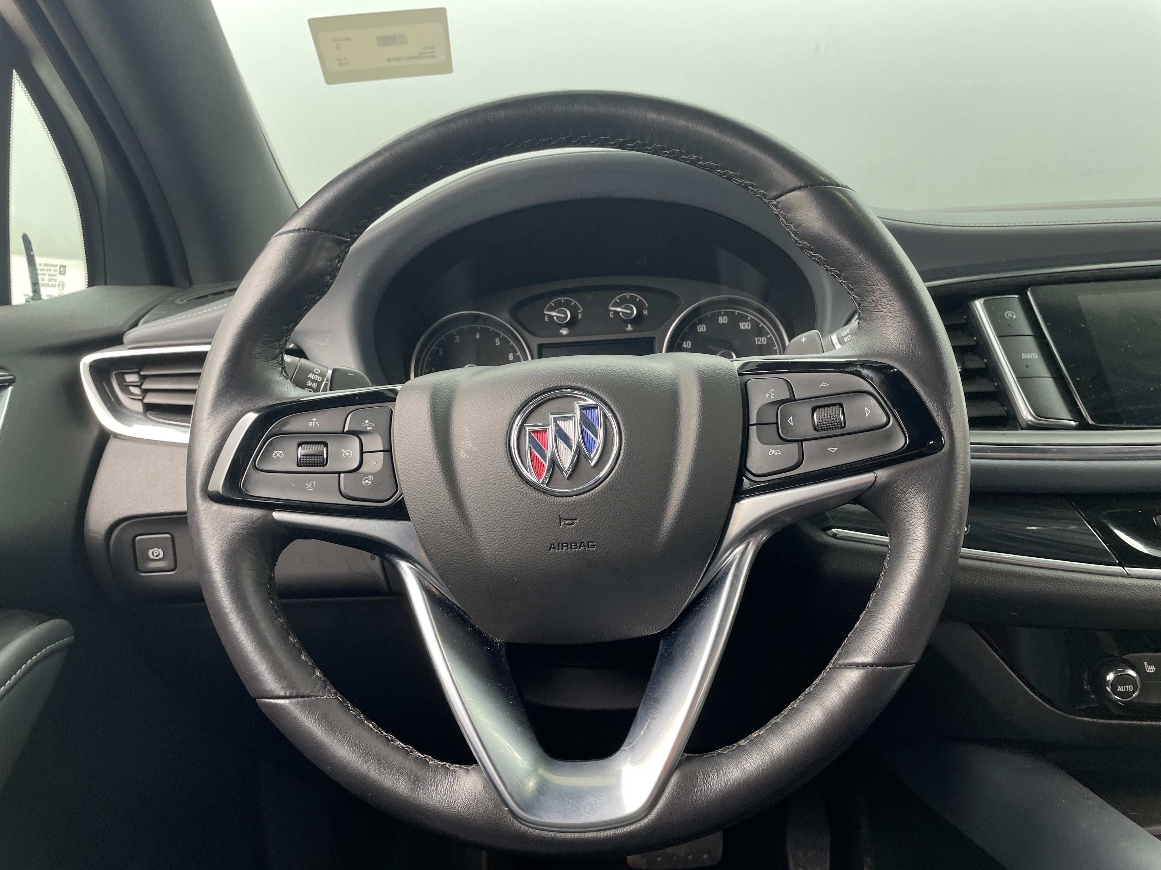 2023 Buick Enclave Essence 4