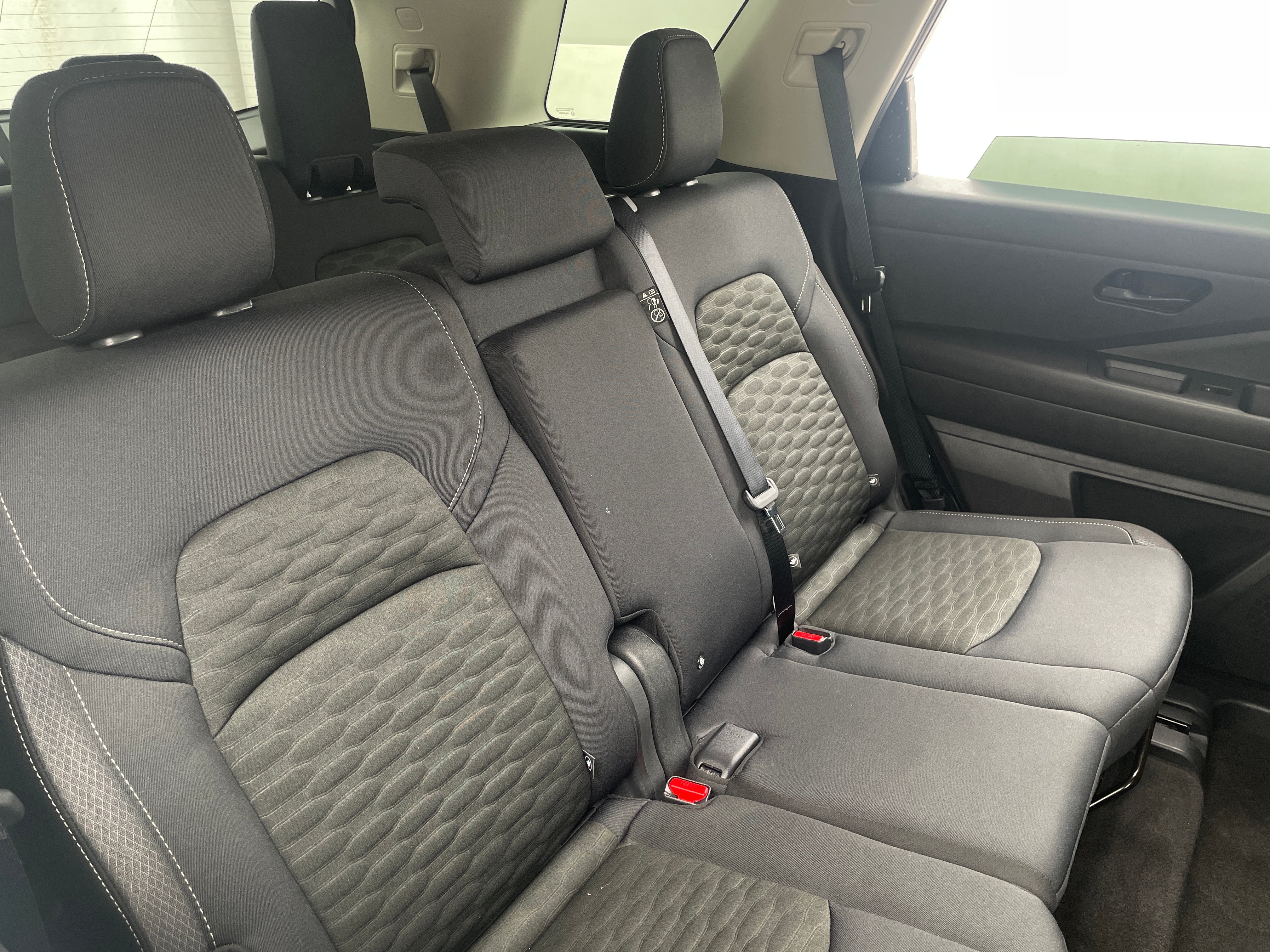 2024 Nissan Pathfinder S 6