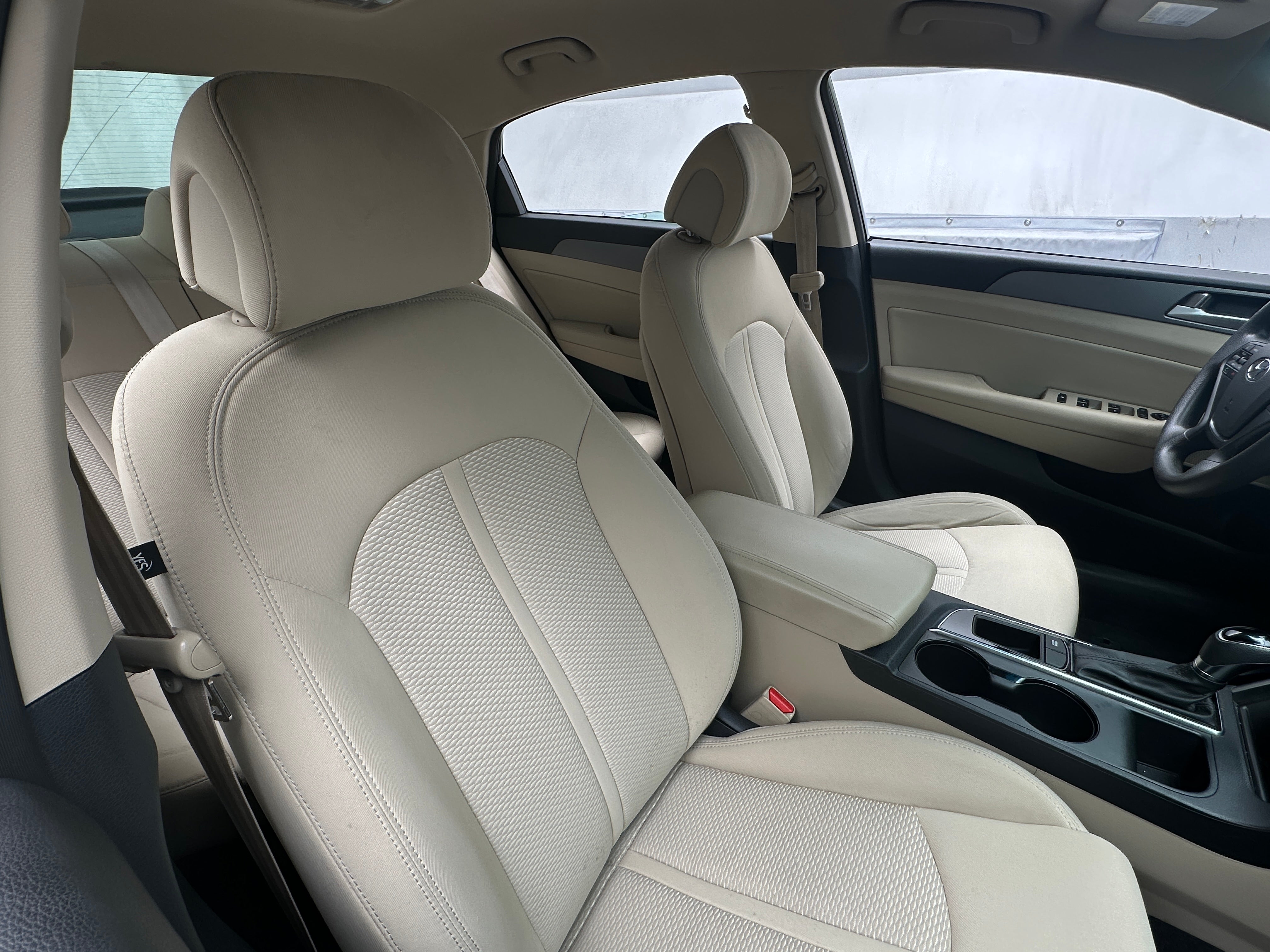 2015 Hyundai Sonata SE 2