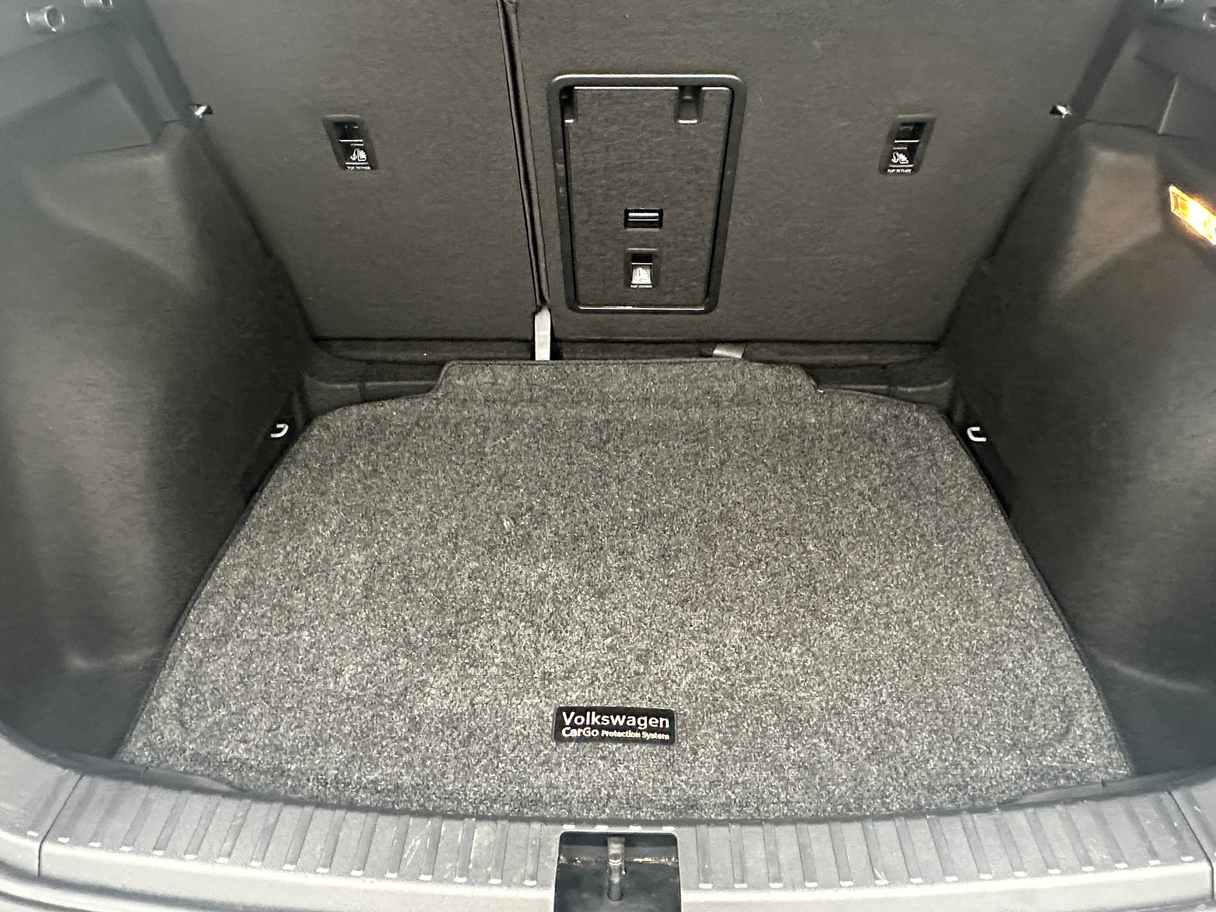 2022 Volkswagen Taos SE 6
