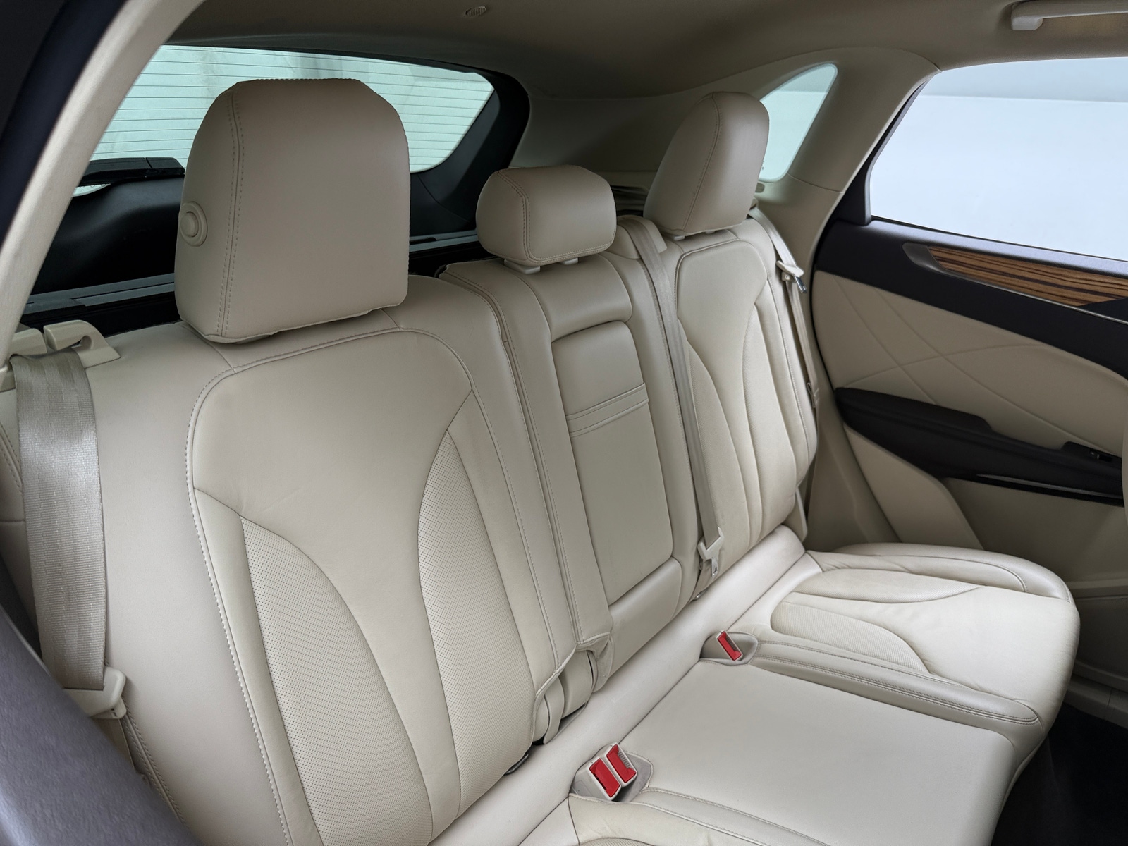 Thumbnail: 2015 Lincoln MKC - 5