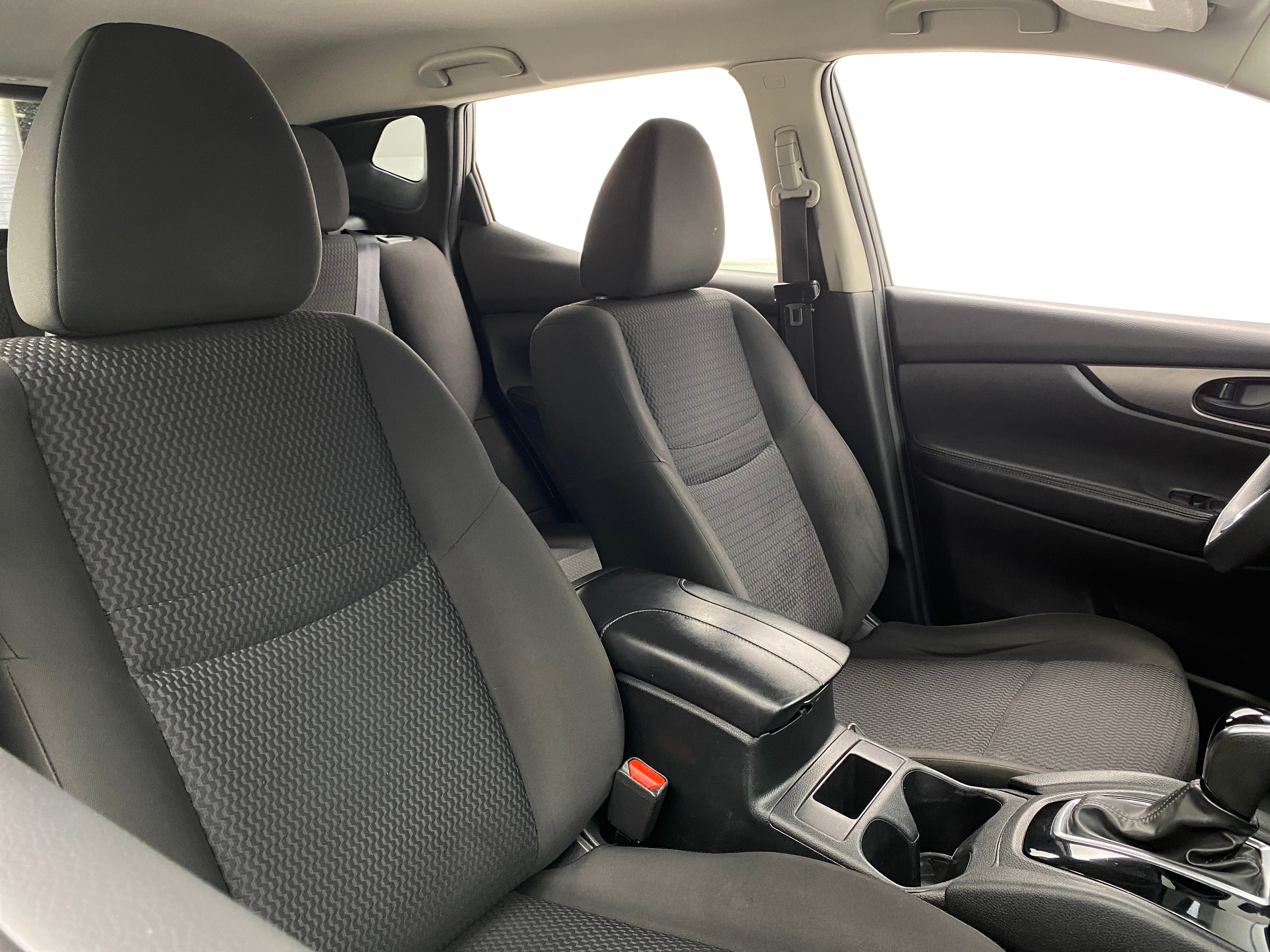 2018 Nissan Rogue Sport S 2
